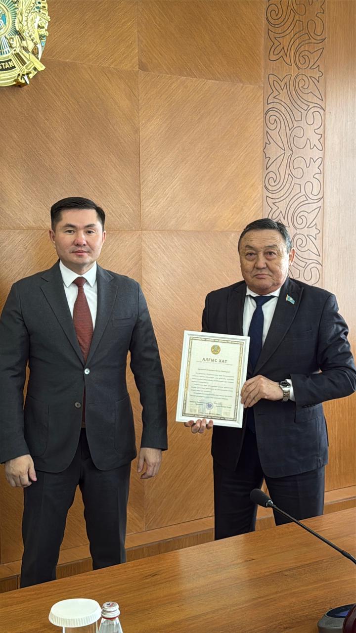 Жалпыұлттық референдумды өткізуге қосқан үлесі үшін алғыс