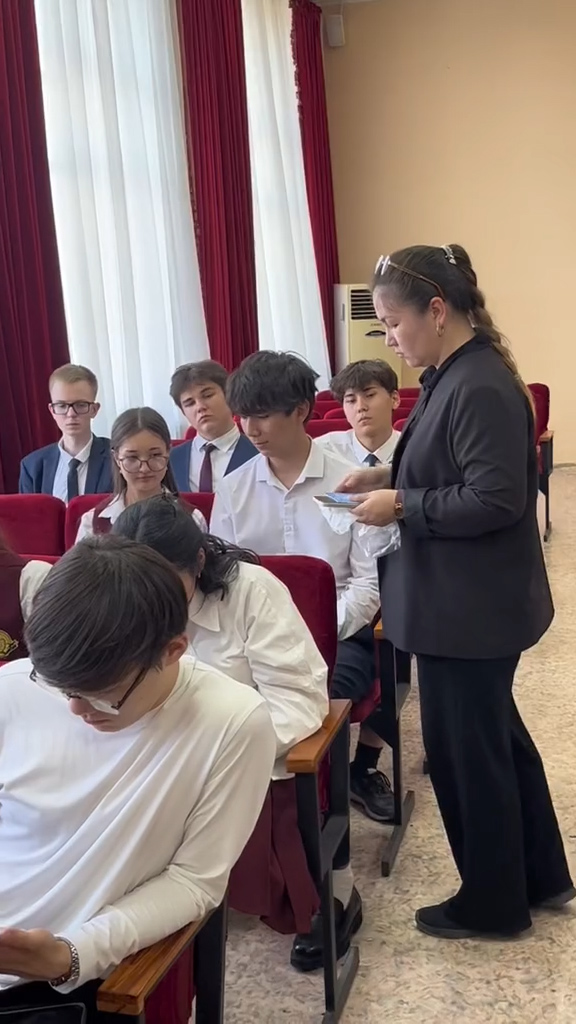 13 апреля текущего года Департаментом проведена акция «День открытых дверей» для учащихся средней общеобразовательной школы №56 с целью повышения имиджа государственной службы, а также разъяснения о антикоррупционного законадательства.