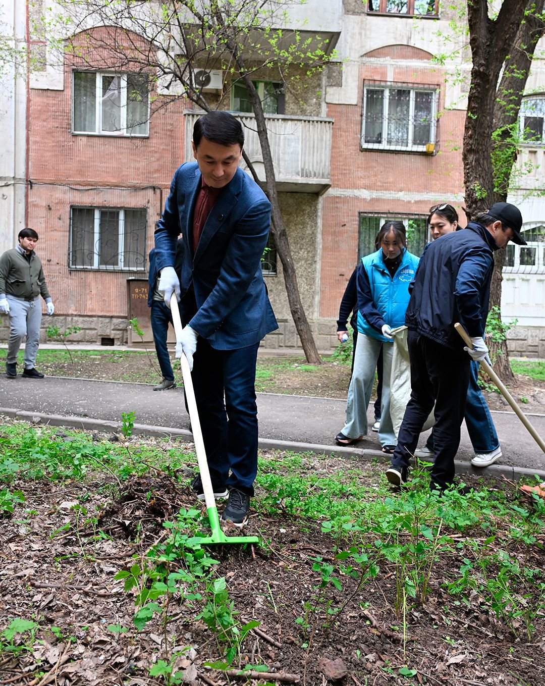 Қаланың сегіз ауданында бір күнде 2,5 мың текше метрден астам қалдық шығарылды