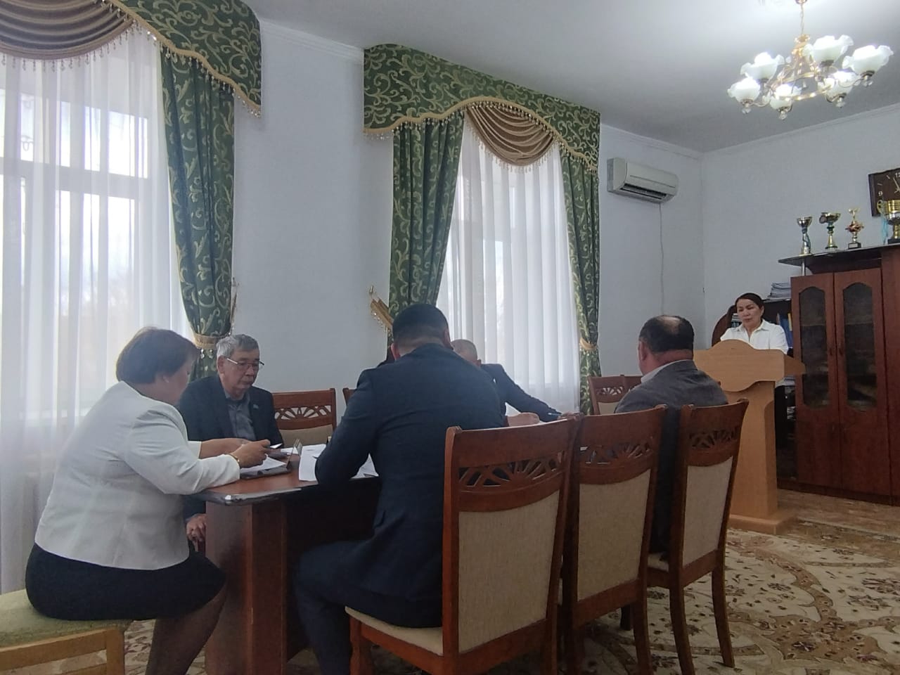 VІІІ сайланған Май аудандық мәслихатының «Білім, денсаулық сақтау, мәдениет және әлеуметтік қорғау мәселелері»   жөніндегі депутаттық тұрақты комиссия отырысы