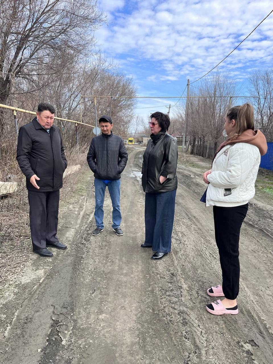 Тұрғындармен кездесу