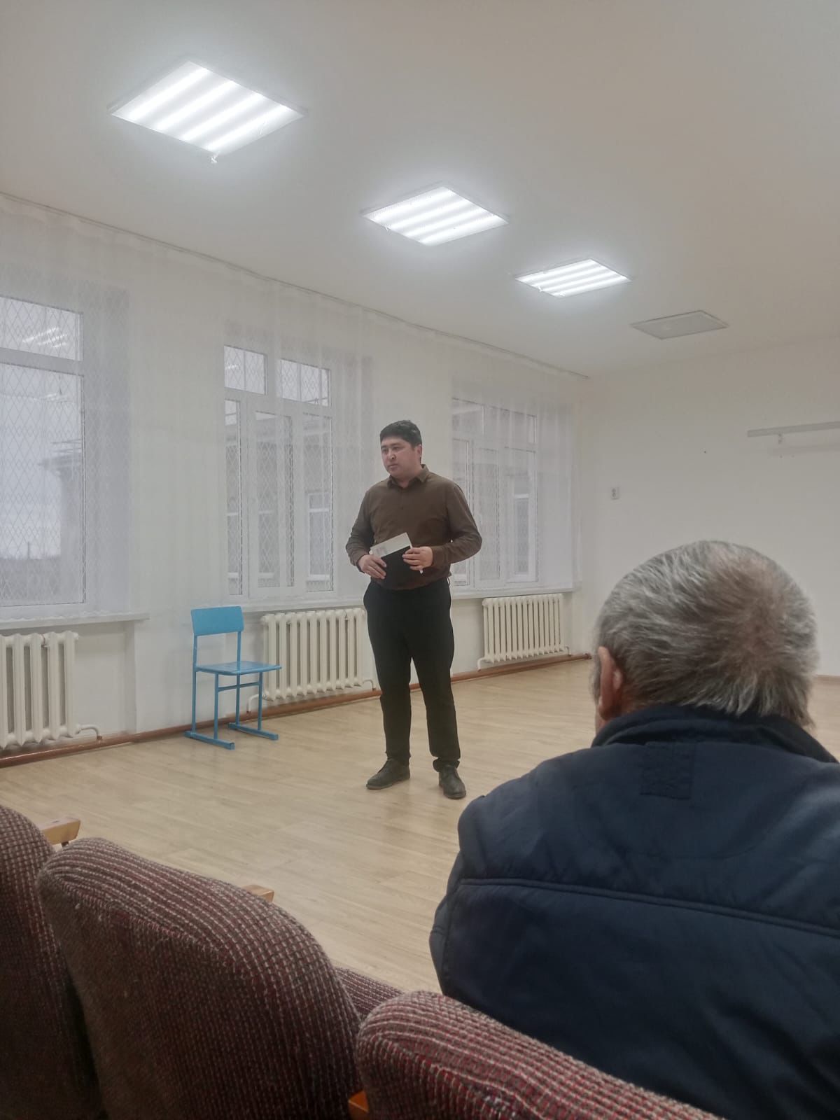 Шөптікөл ауылының тұрғындарының жиналысы