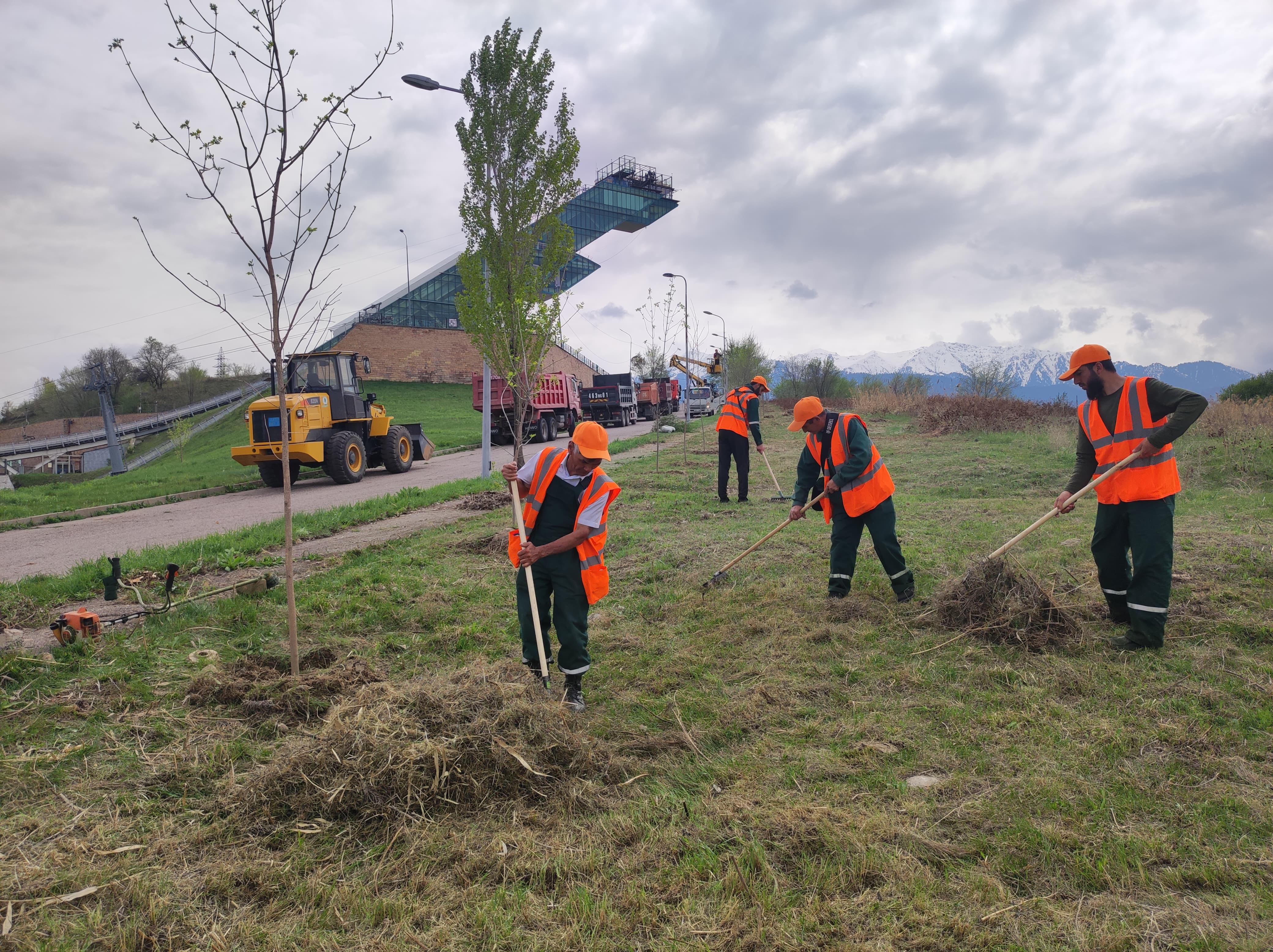 Тазалық – қыр басында: Алматыдағы трамплин аумағында ауқымды сенбілік өтті