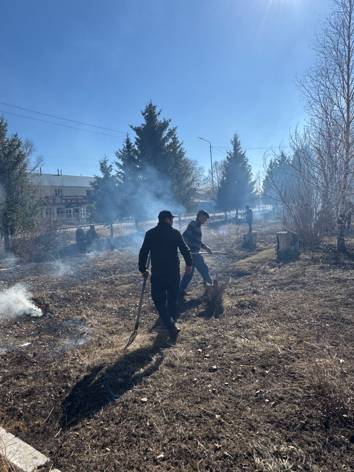 Кеген аудандық мәслихат аппараты мемлекеттік мекемесінің алдында  сенбілік өткізілді