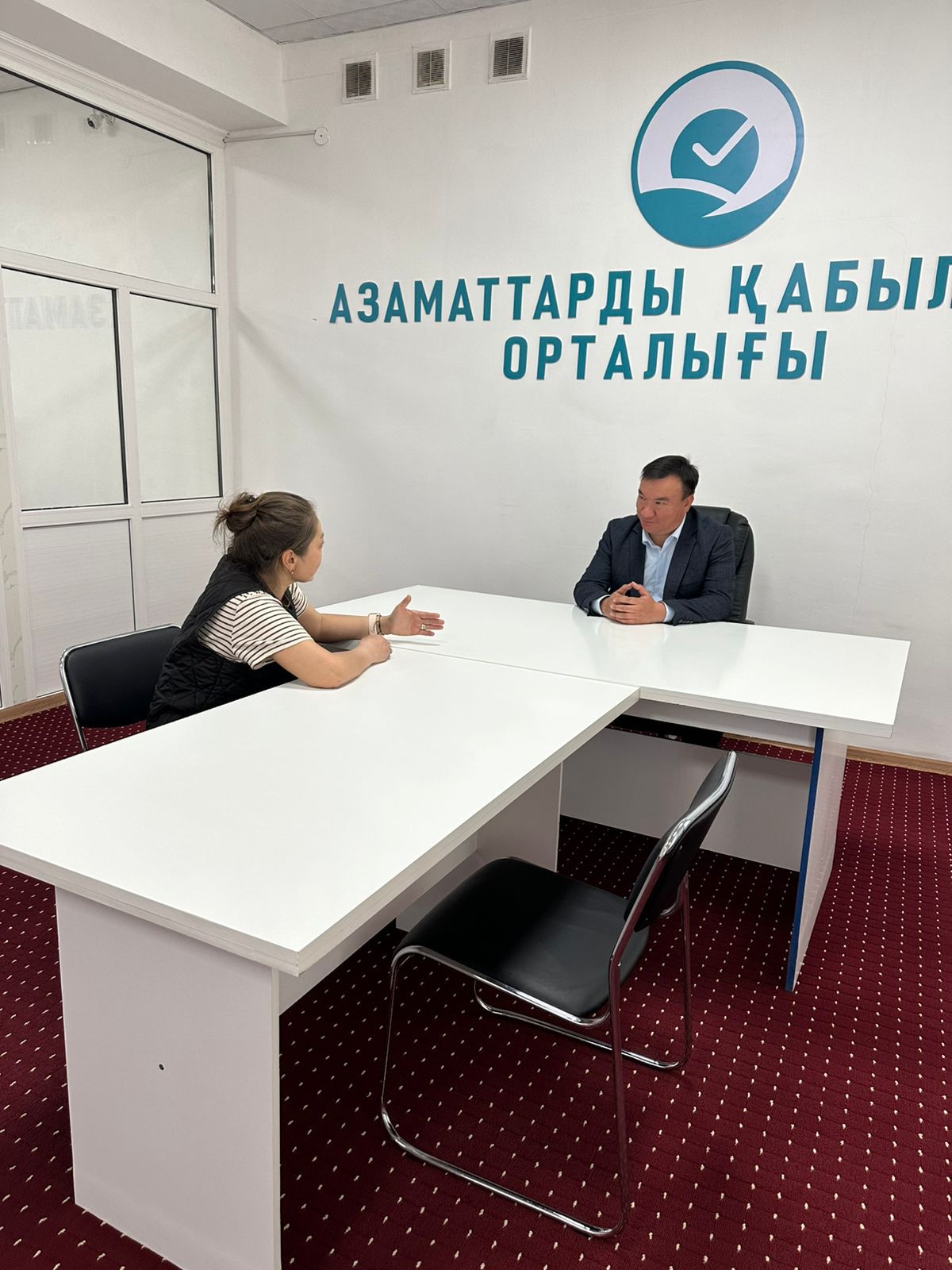 ҮШАРАЛ ҚАЛАЛЫҚ ОКРУГІ ӘКІМІНІҢ ҚАЛА ТҰРҒЫНДАРЫН ЖЕКЕ ҚАБЫЛДАУЫ