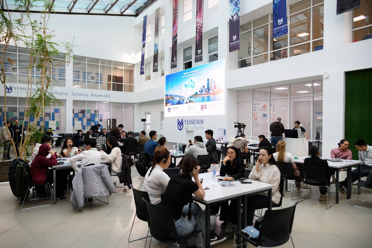 Жасыл сутек – болашақ кепілі: халықаралық хакатон Yessenov University-де жас ғалымдарды біріктірді