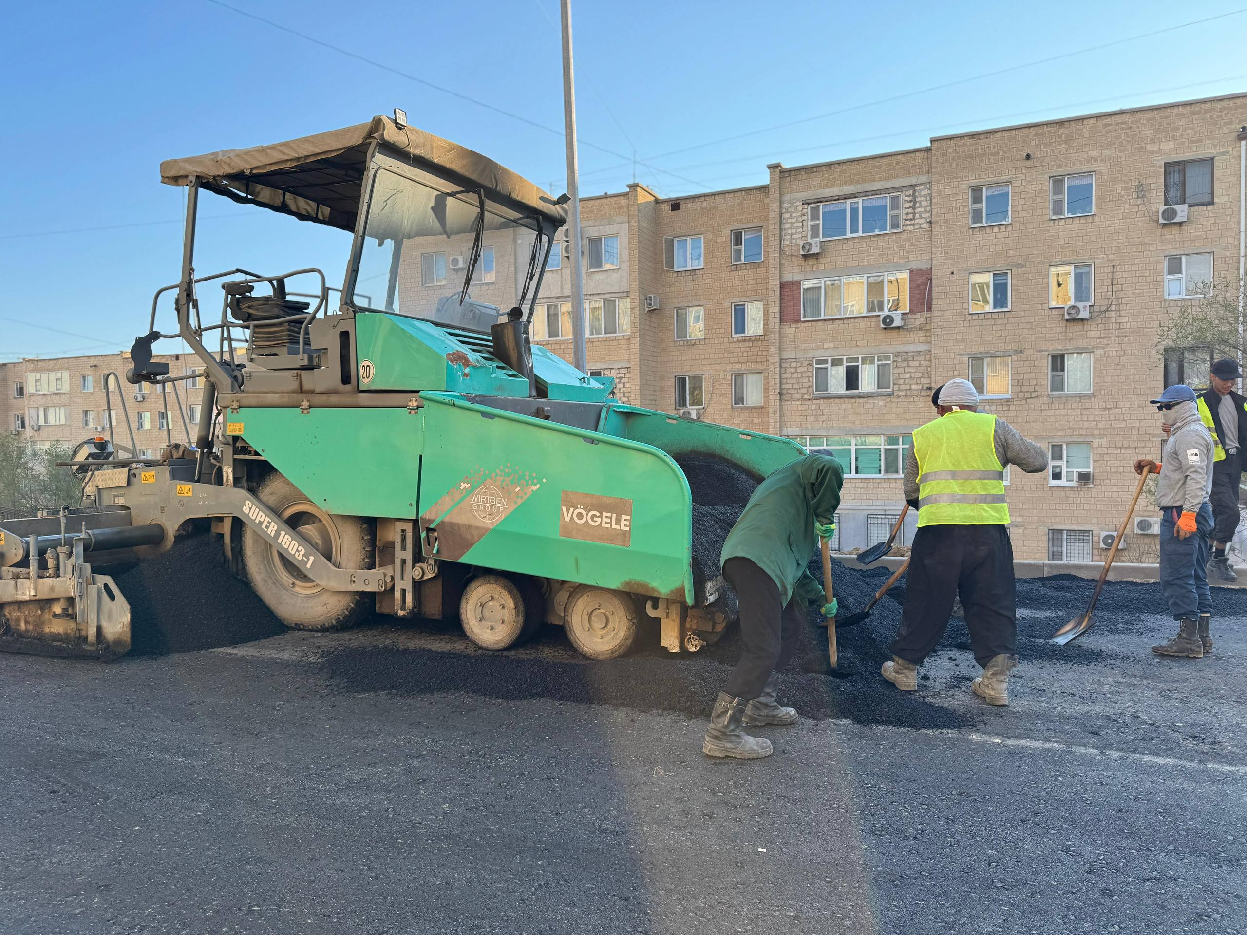 Ақтауда 15-шағын ауданға 31 мың шаршы метр асфальт төселді