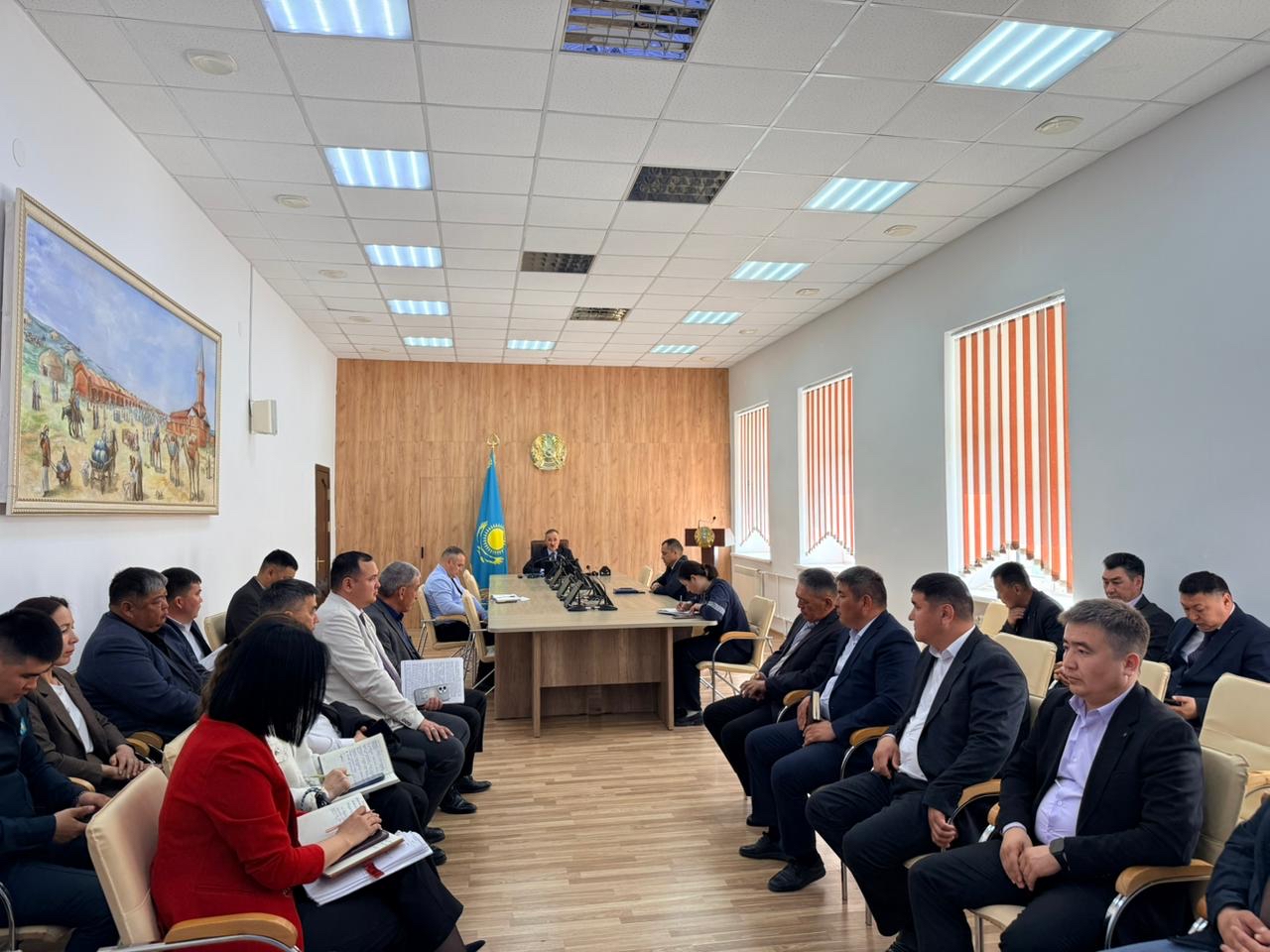 ⚜️Аудан әкімі Асқар Қазыбаевтың төрағалығымен аппарат мәжілісінің отырысы өтті.