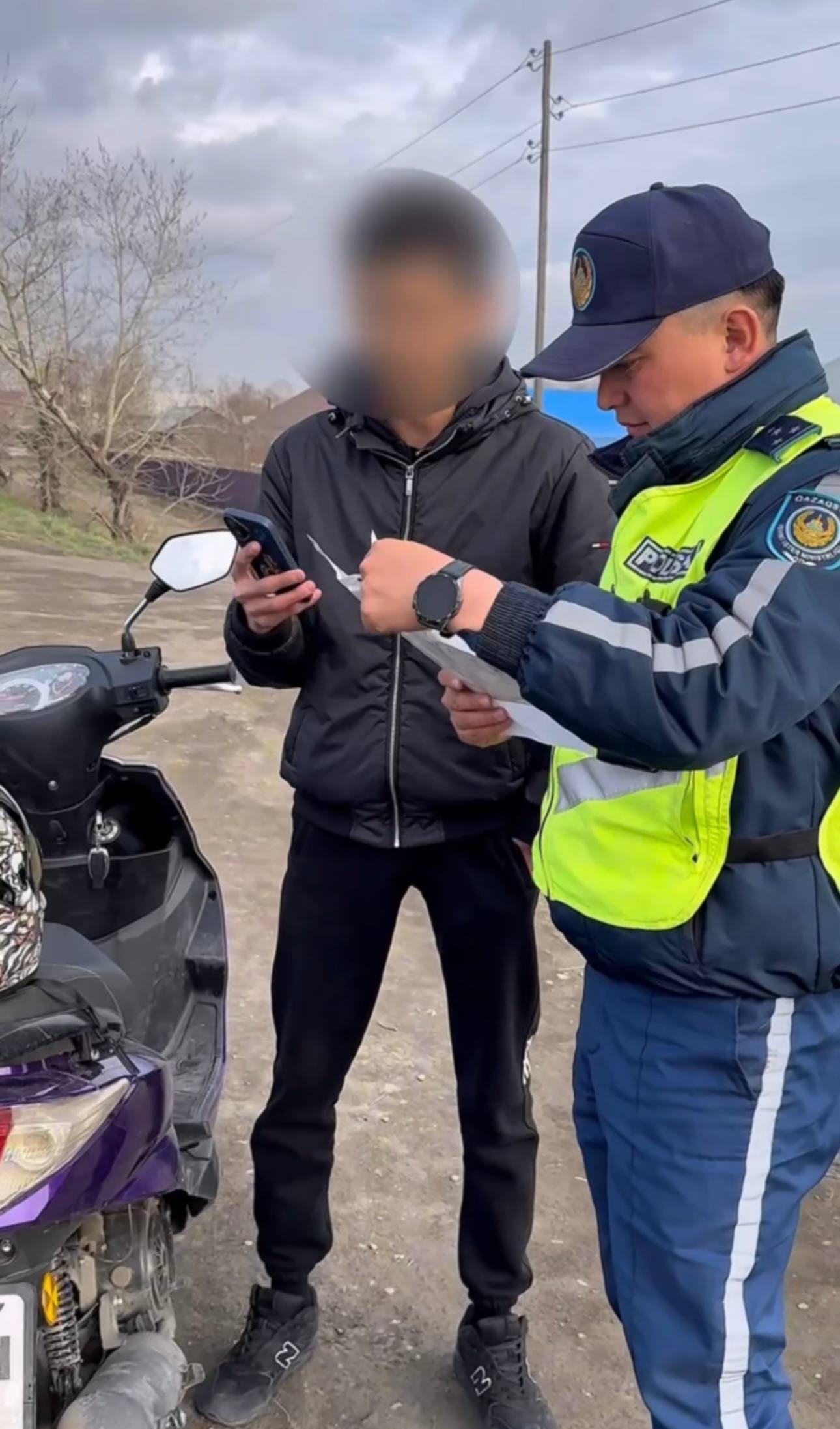 Абай облысының полицейлері мопедтерге бақылауды күшейтті: жол қауіпсіздігі – басты назарда