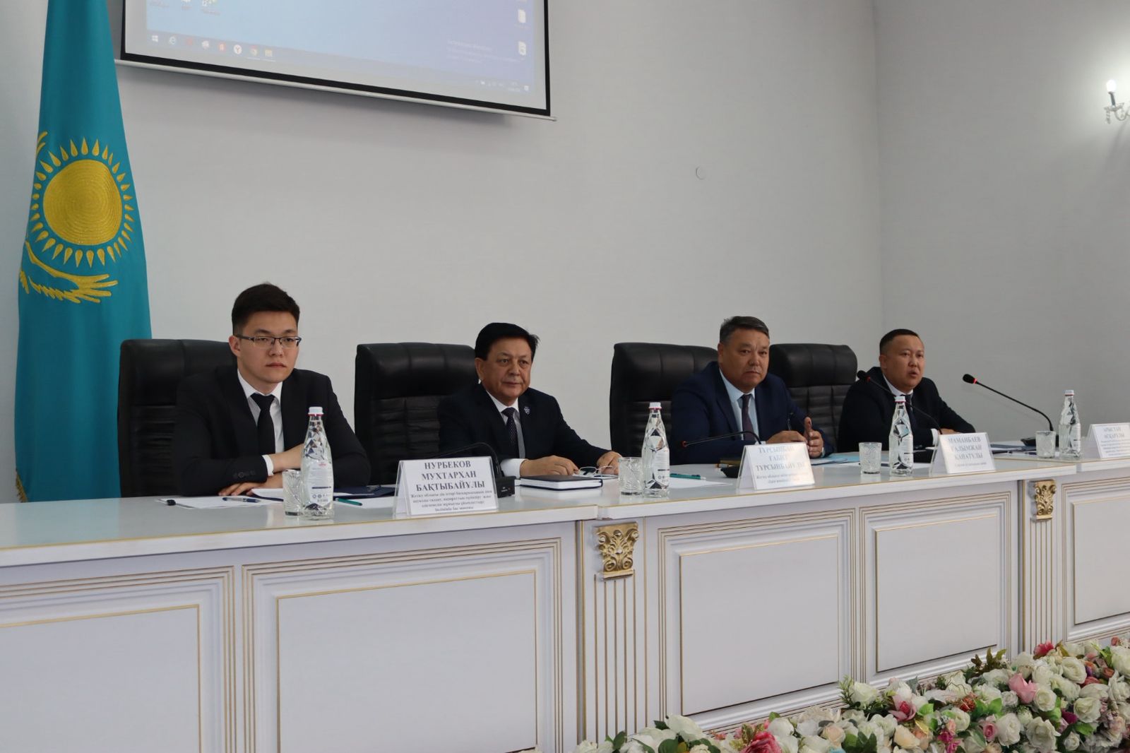 Сарқан ауданында мемлекеттік қызметшілермен кездесу өтті