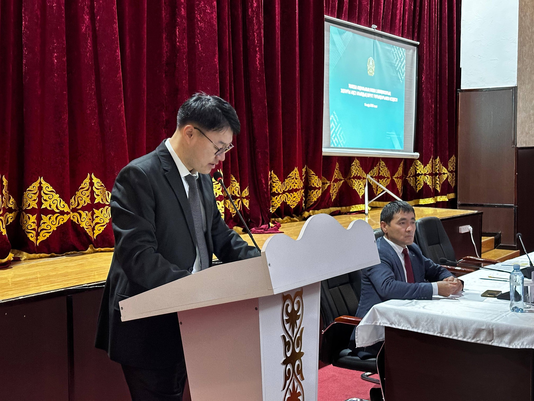 ТҰРҒЫНДАР ПІКІРІ – БАСТЫ НАЗАРДА