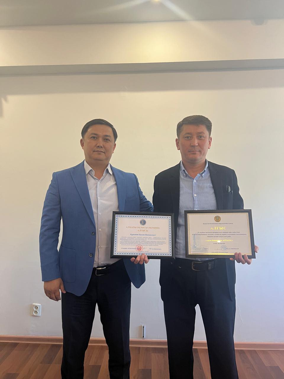 Қонаев қаласы мәслихатының депутаттары ҚР Сенатының атынан марапатталды