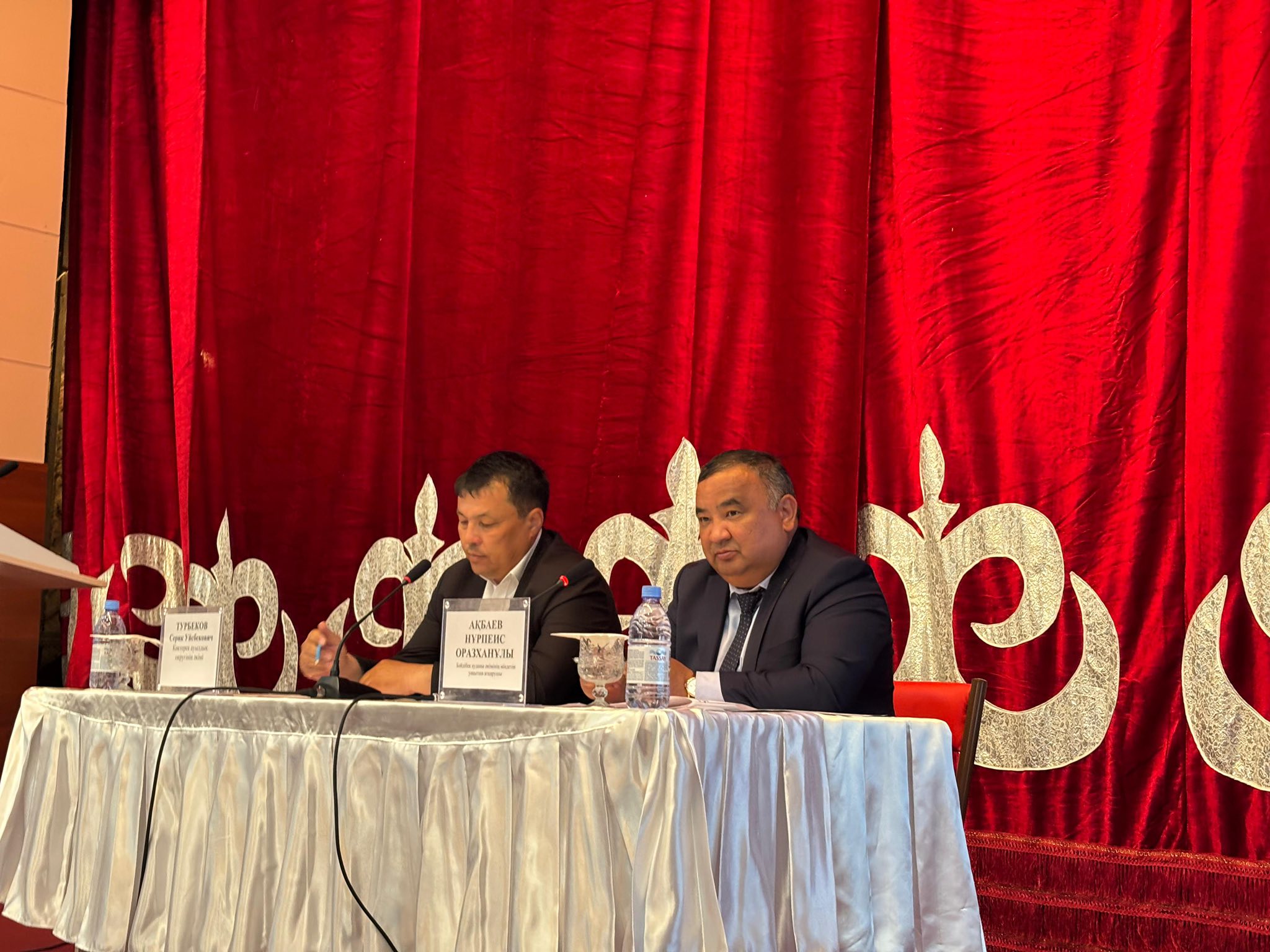 БӘЙДІБЕК: КӨКТЕРЕК АУЫЛДЫҚ ОКРУГІ ТҰРҒЫНДАРЫНЫҢ ӨЗЕКТІ МӘСЕЛЕЛЕРІ ТЫҢДАЛДЫ