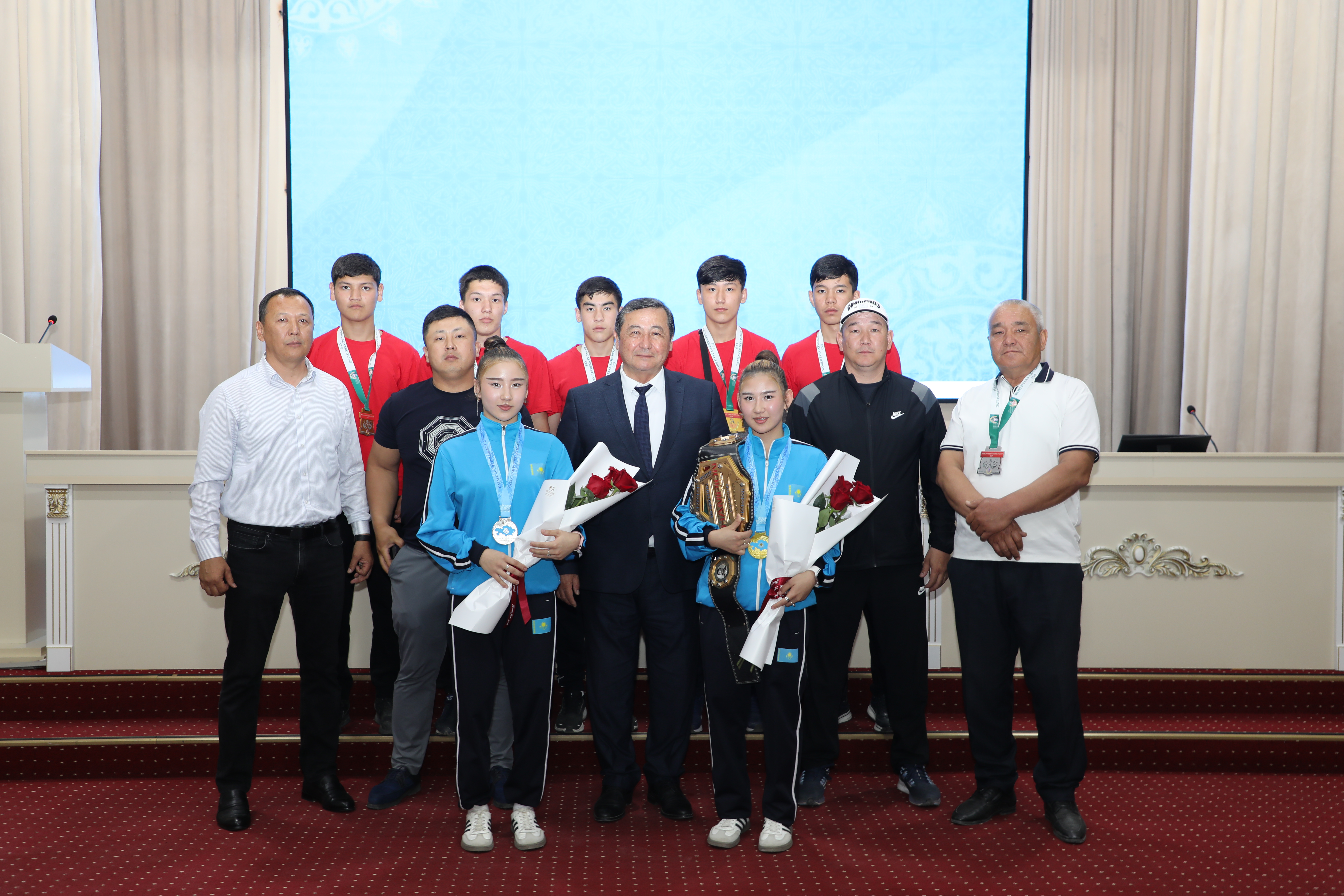 МАҚТААРАЛДЫҚ СПОРТШЫЛАР ХАЛЫҚАРАЛЫҚ ЖӘНЕ РЕСПУБЛИКАЛЫҚ АРЕНАЛАРДА ТОП ЖАРДЫ