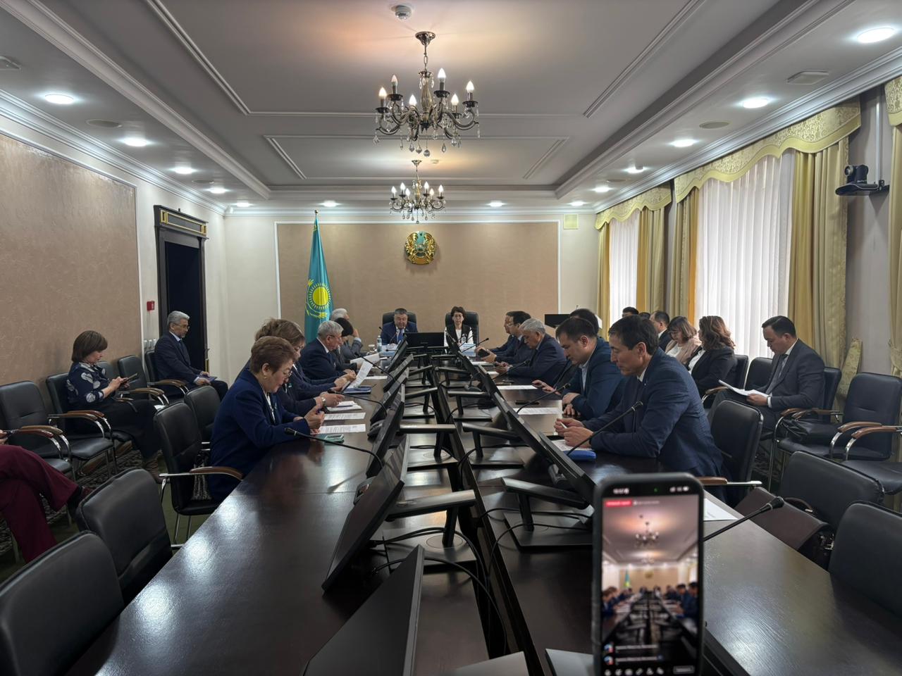 Көкшетауда кезектен тыс сессия өтті