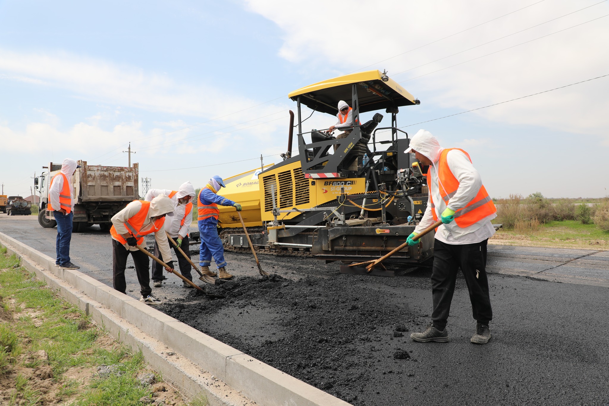 МАҚТААРАЛДА ХАЛЫҚАРАЛЫҚ МАҢЫЗЫ БАР «М-39» АВТОЖОЛЫН ЖӨНДЕУ ЖҰМЫСТАРЫ ҚАРҚЫНДАДЫ