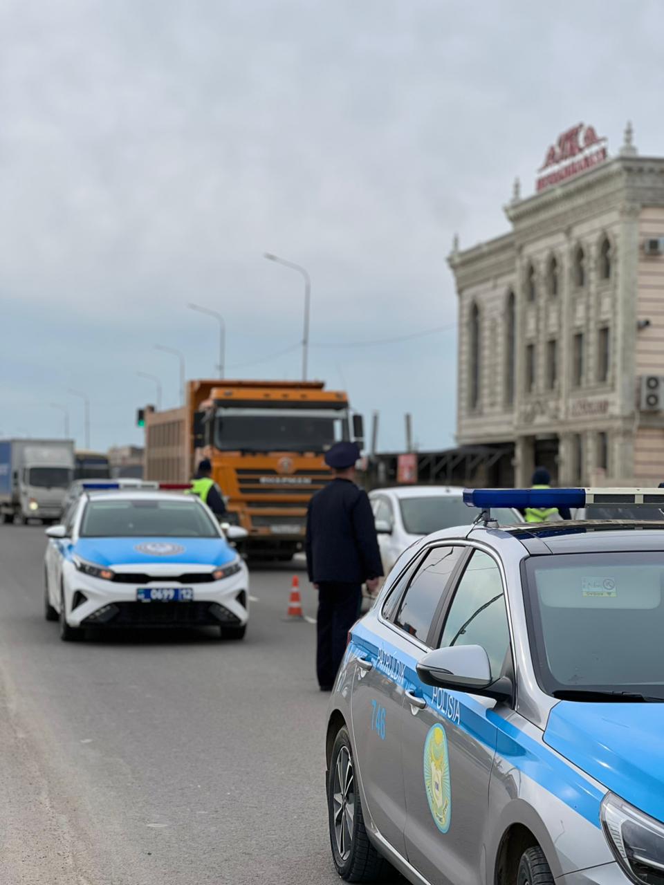 Маңғыстау облысында жүк және қоғамдық көліктер қозғалысына уақытша шектеу енгізілді