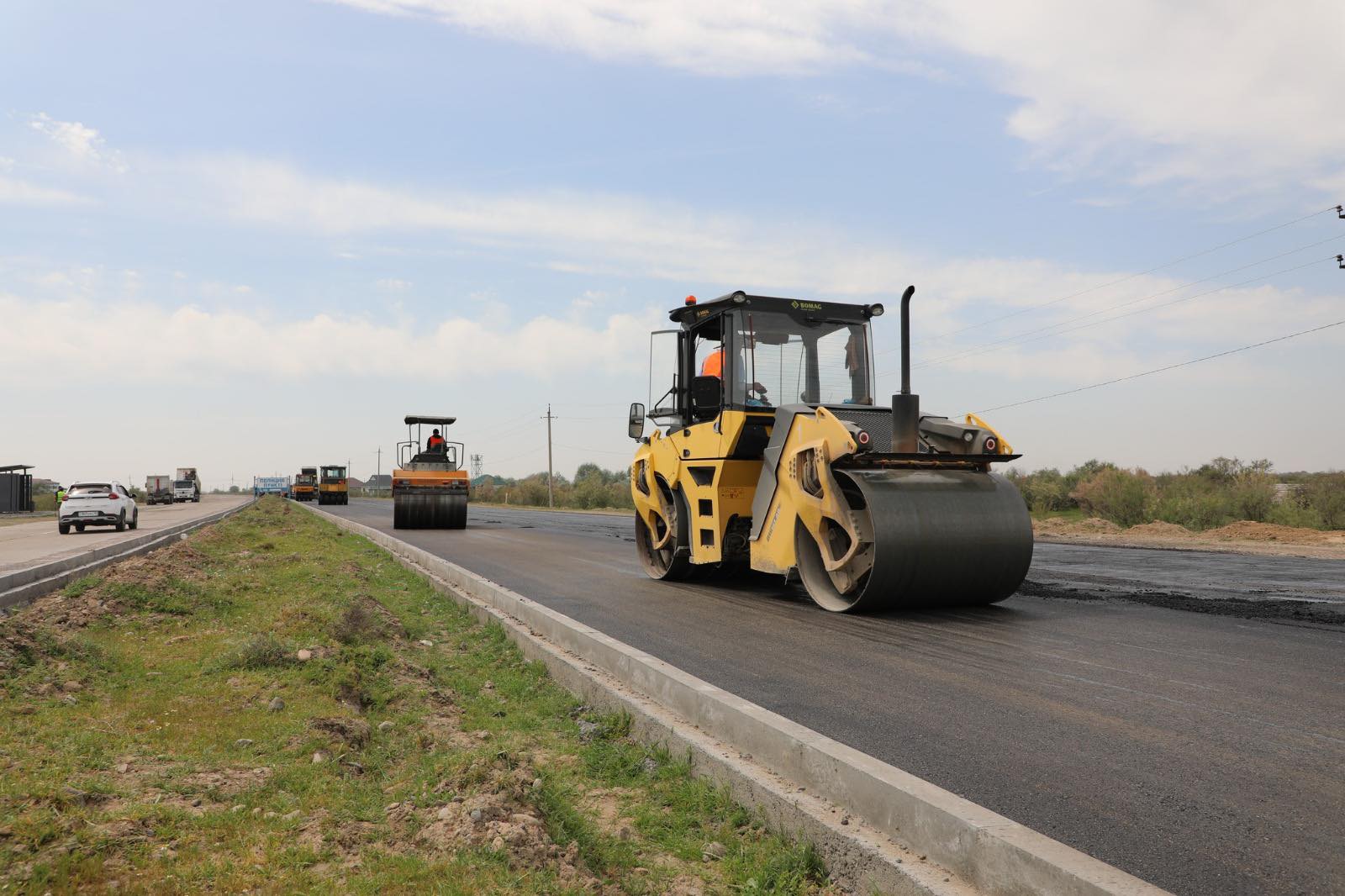 ТҮРКІСТАН: МАҚТААРАЛДА ХАЛЫҚАРАЛЫҚ МАҢЫЗЫ БАР «М-39» АВТОЖОЛЫН ЖӨНДЕУ ЖҰМЫСТАРЫ ҚАРҚЫНДАДЫ