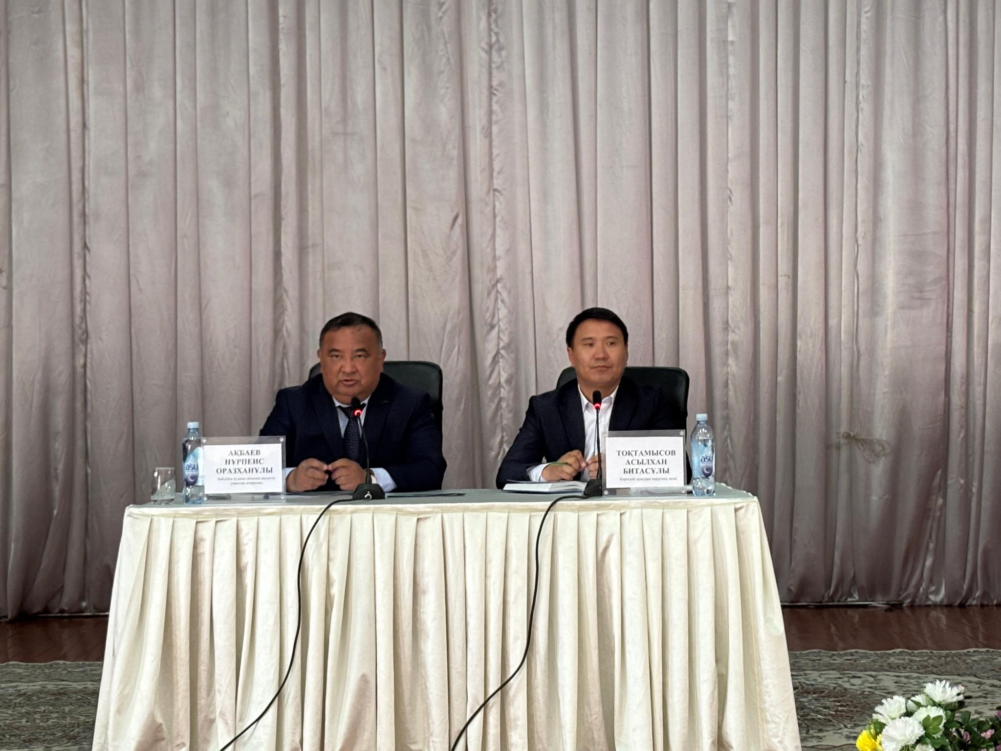 БӘЙДІБЕК: БОРАЛДАЙ АУЫЛДЫҚ ОКРУГІ ТҰРҒЫНДАРЫНЫҢ ӨТІНІШТЕРІ ТЫҢДАЛДЫ