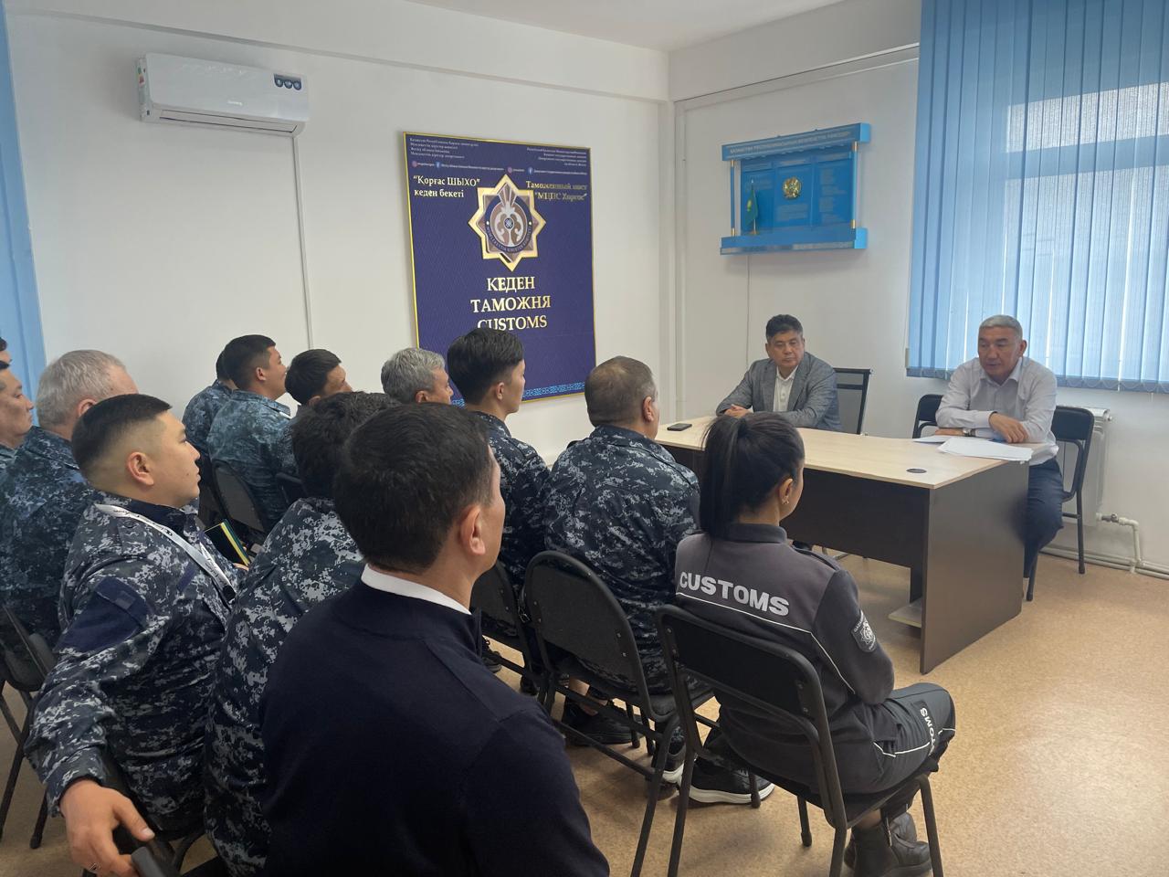 Әдеп нормаларын және сыбайлас жемқорлыққа қарсы заңнаманы сақтау: Панфилов ауданындағы көшпелі кездесулер