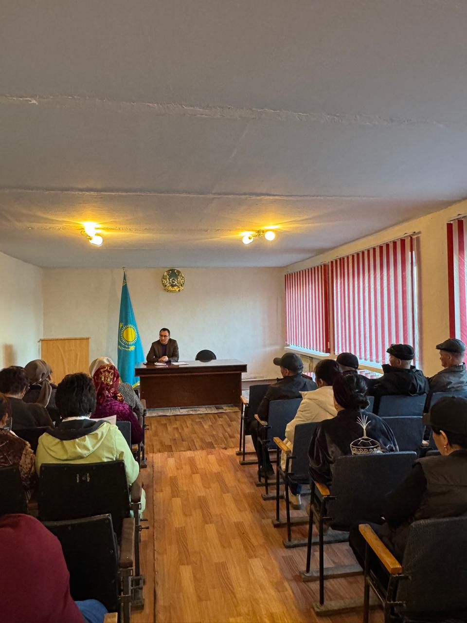 06.04.2026 жылы Ақжол ауылы әкімшілігінде санитарлық тазалық, мал бағымы және қоныс аудару мәселелері бойынша жиын өткізілді.