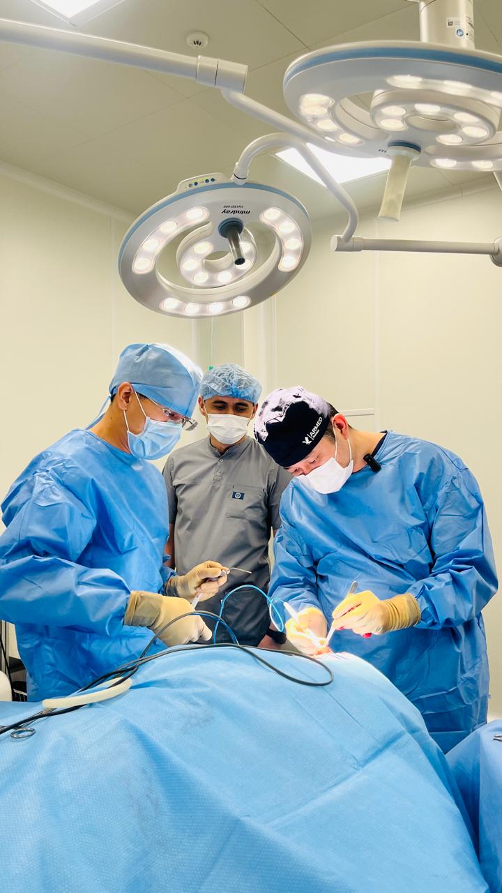 ШЫМКЕНТТЕ СИРЕК КЕЗДЕСЕТІН БАС МИ АУРУЫНА КҮРДЕЛІ ОТА СӘТТІ ЖАСАЛДЫ