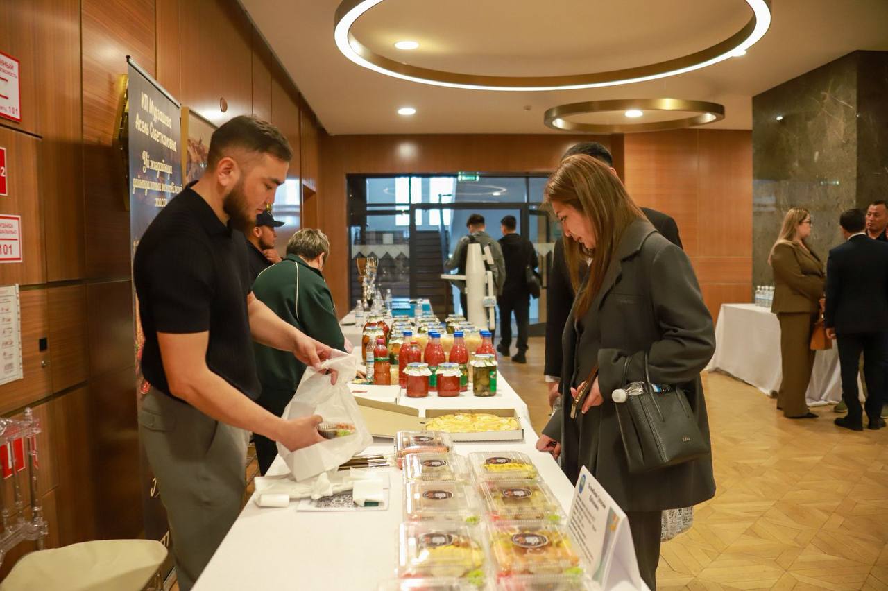ШҚО-дағы «ALTAY BUSINESS» форумы: туризмді, агроөнеркәсіп кешенін, IT саласын, ара шаруашылығын, аквамәдениетті және креативті индустрияны дамыту