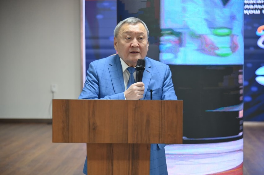 ЦИФРЛЫҚ БІЛІМ ДӘУІРІНЕ АРНАЛҒАН ҒЫЛЫМИ КОНФЕРЕНЦИЯ ӨТТІ