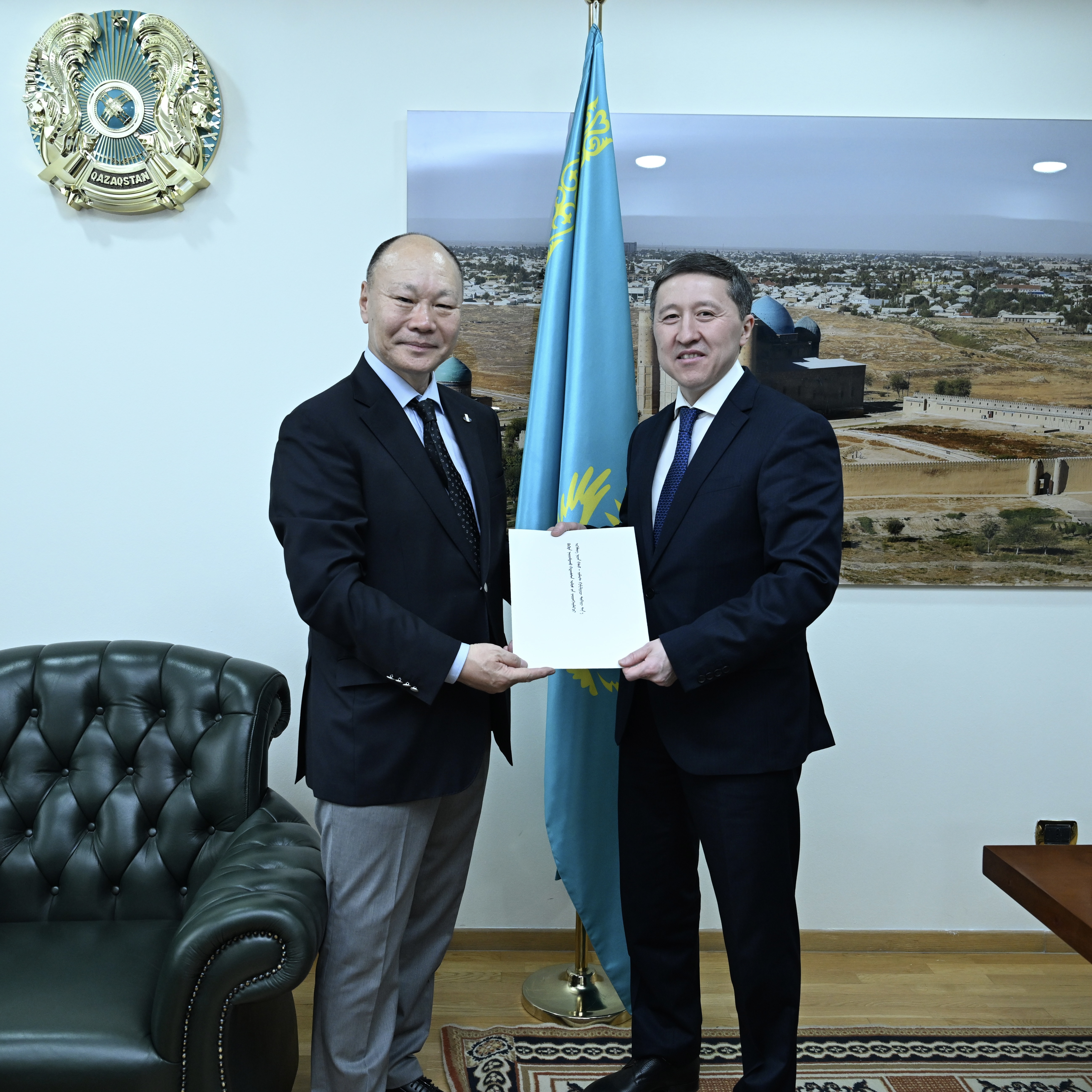 The Ambassador of Mongolia Presents Copies of Letters of Credence