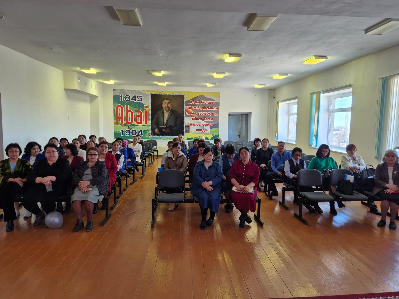 Мемлекеттік еңбек инспекторлары мектепте түсіндіру жұмыстарын жүргізді.