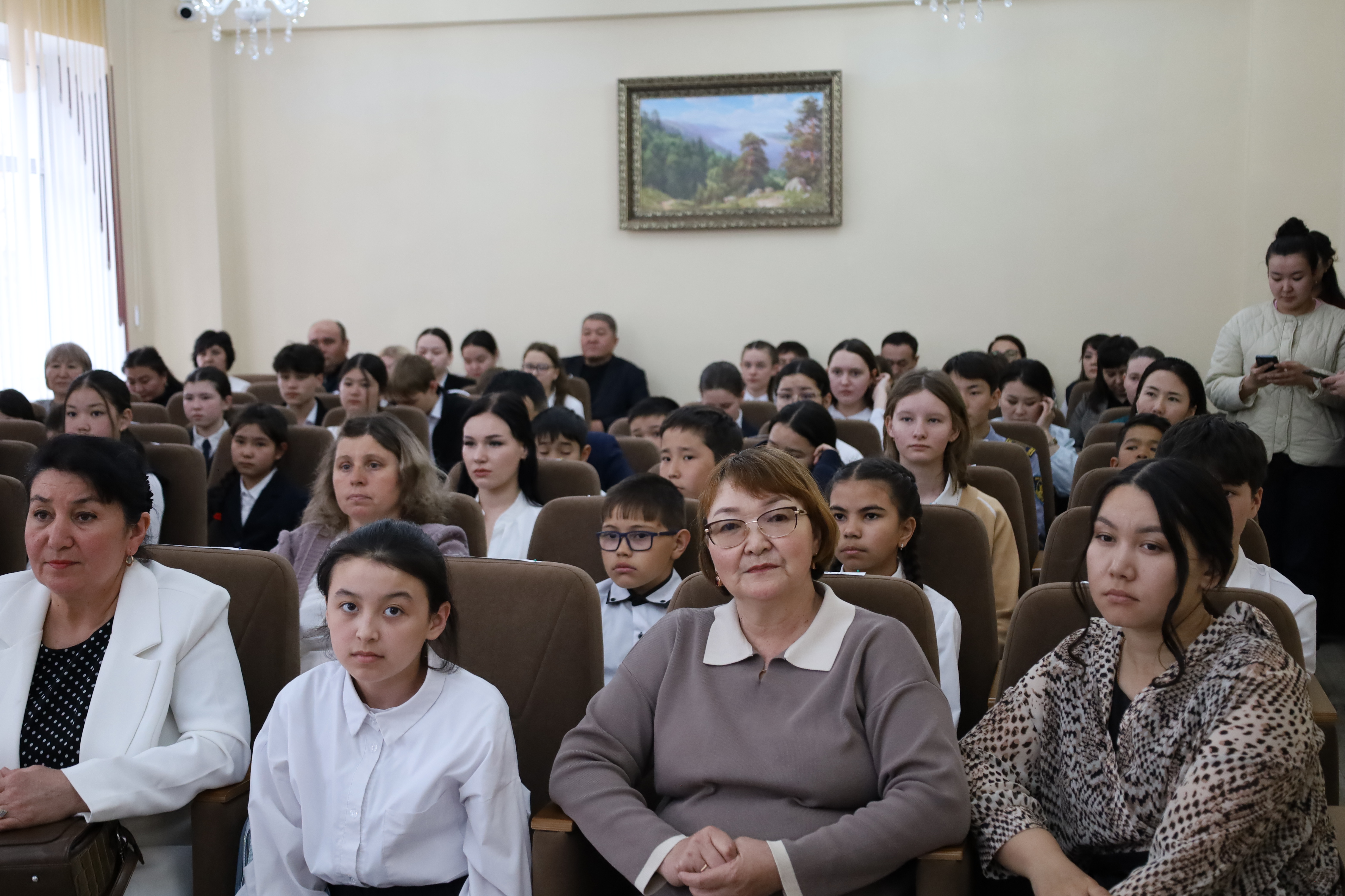 НҰРА АУДАНЫНДА «КІТАП ОҚИТЫН ҰЛТ» ЖОБАСЫ АЯСЫНДА ҮЗДІКТЕР МАРАПАТТАЛДЫ