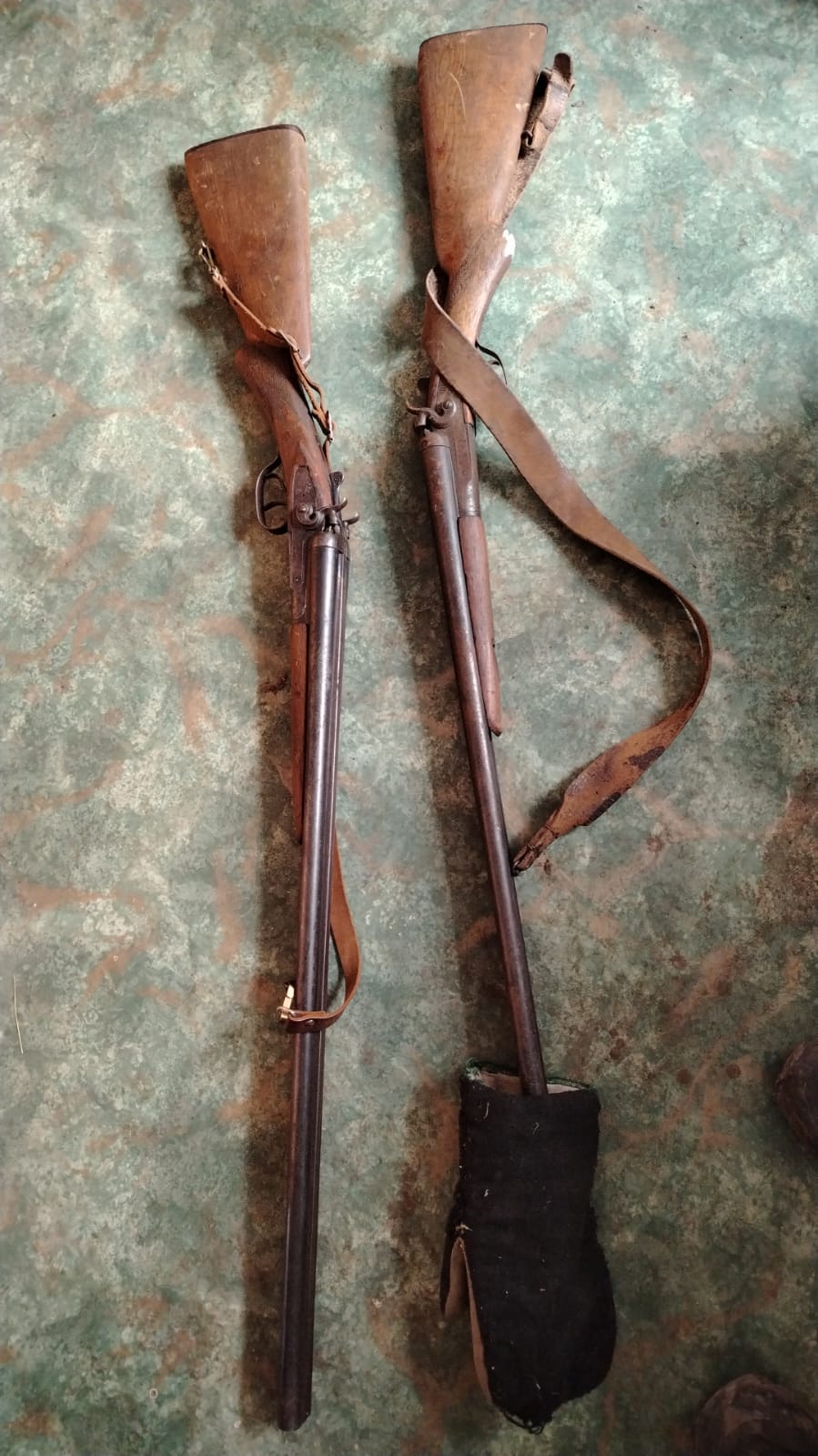 Полицейлер Ақмола облысы ауыл тұрғынынан қару арсеналын тәркіледі