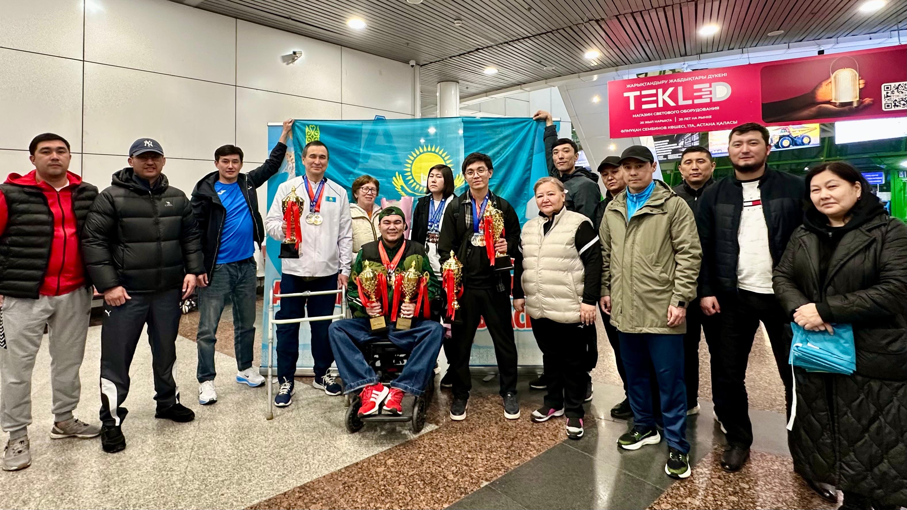 Столичные парашахматисты, ставшие призерами чемпионата Азии, вернулись на родину