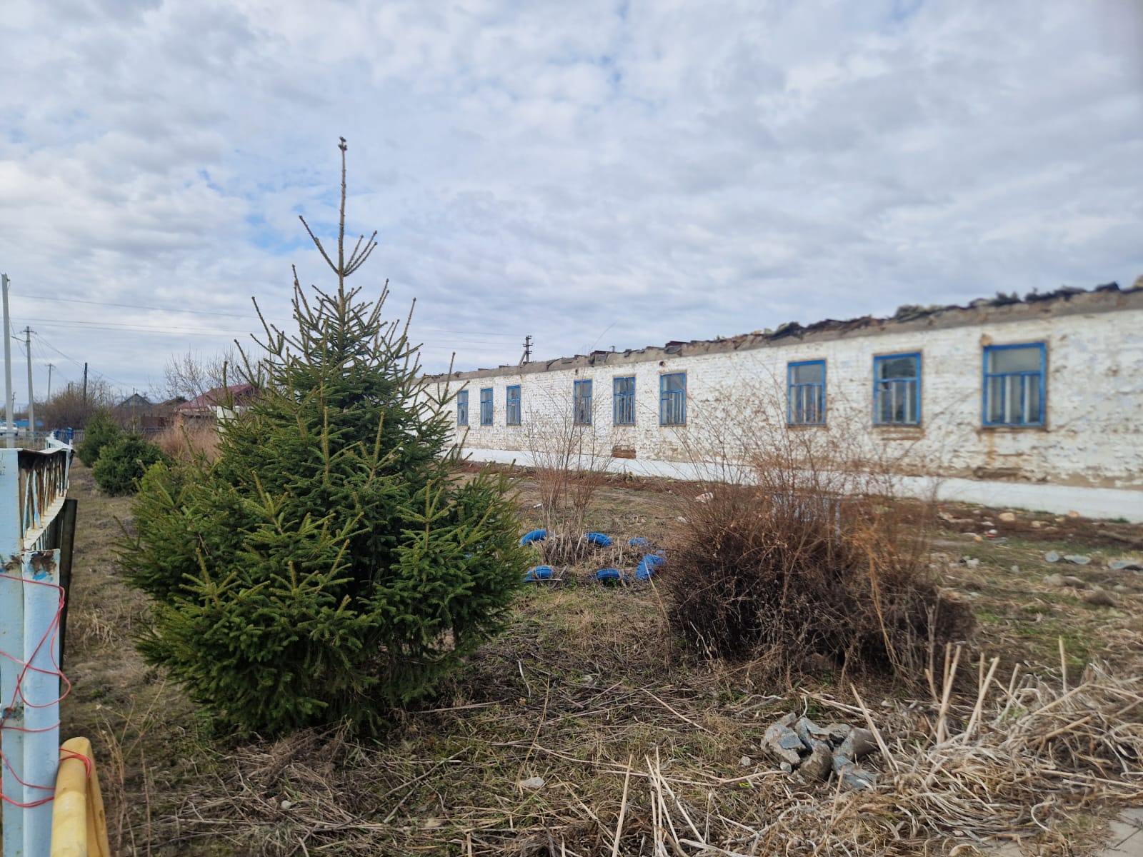 Белое ауылындағы апаттық мектепке жұмыс сапары