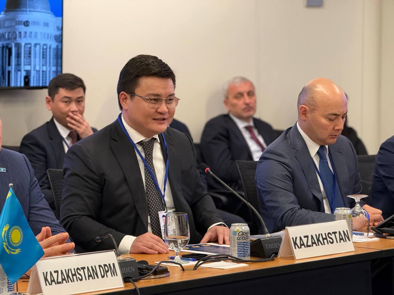 Қазақстан алғаш рет Халықаралық валюта қоры мен Дүниежүзілік банктің Көктемгі кездесулерінде жүйелі реформалар күн тәртібін ұсынып, жеке алаң ұйымдастырды