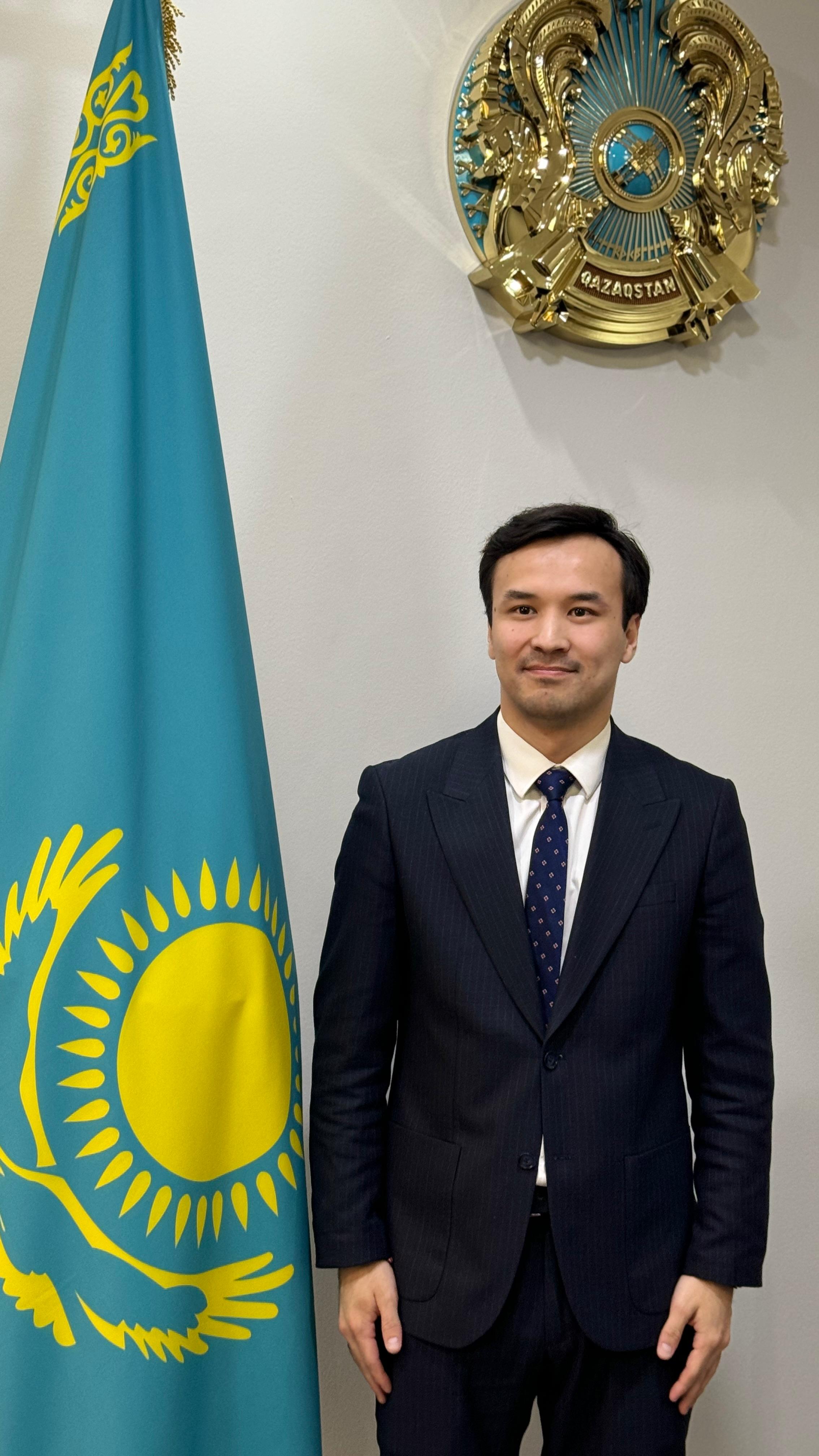 «Адал азамат» жобасы: жас мемлекеттік қызметші Олжас Әубәкір