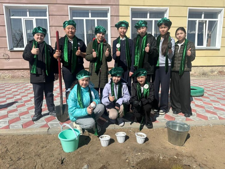Аққулы ауданында мыңға жуық оқушы экологиялық акцияны қолдады