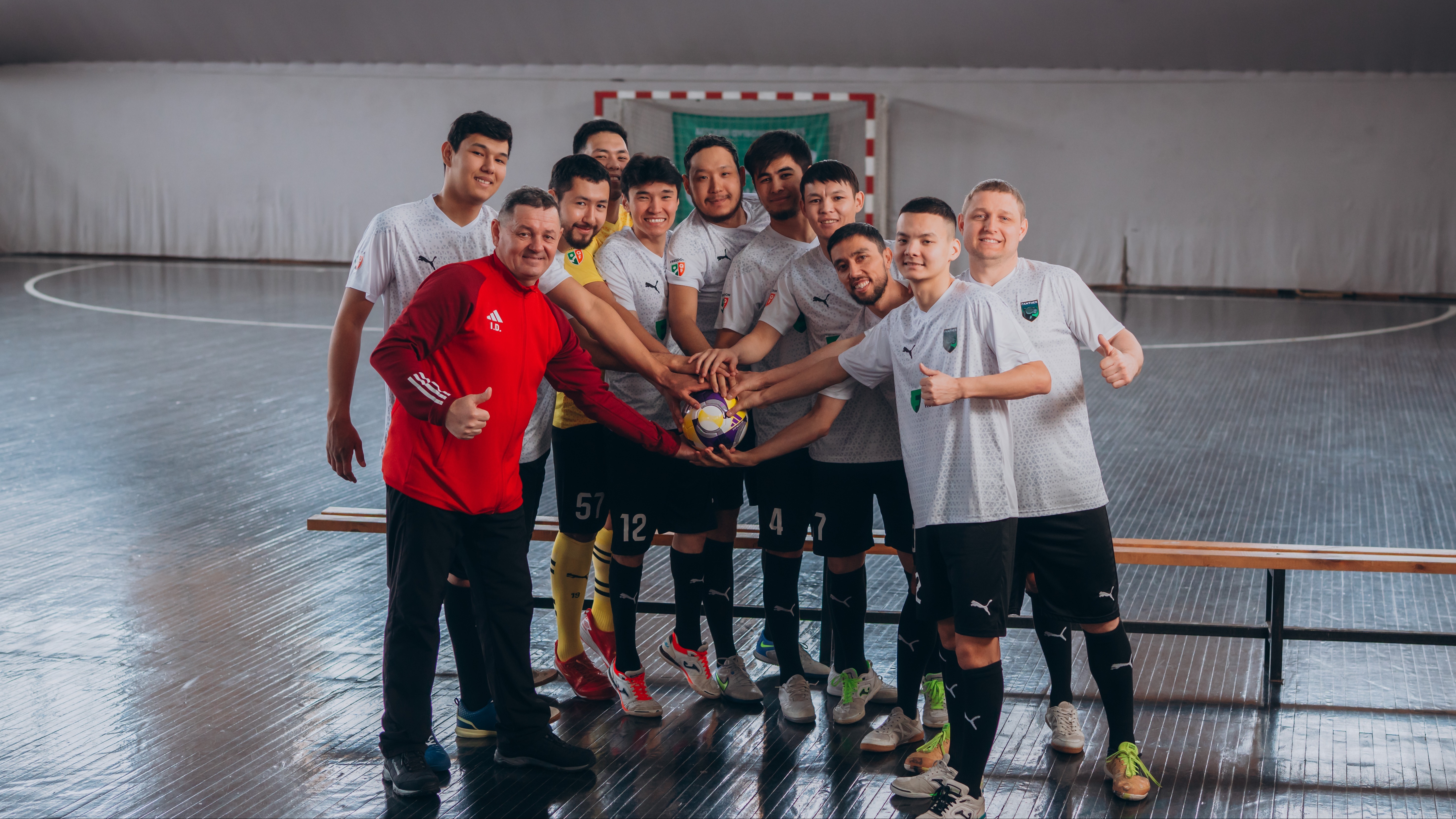 Поддержка инклюзивного спорта: карагандинская команда по сурдофутзалу готовится к чемпионату Азии