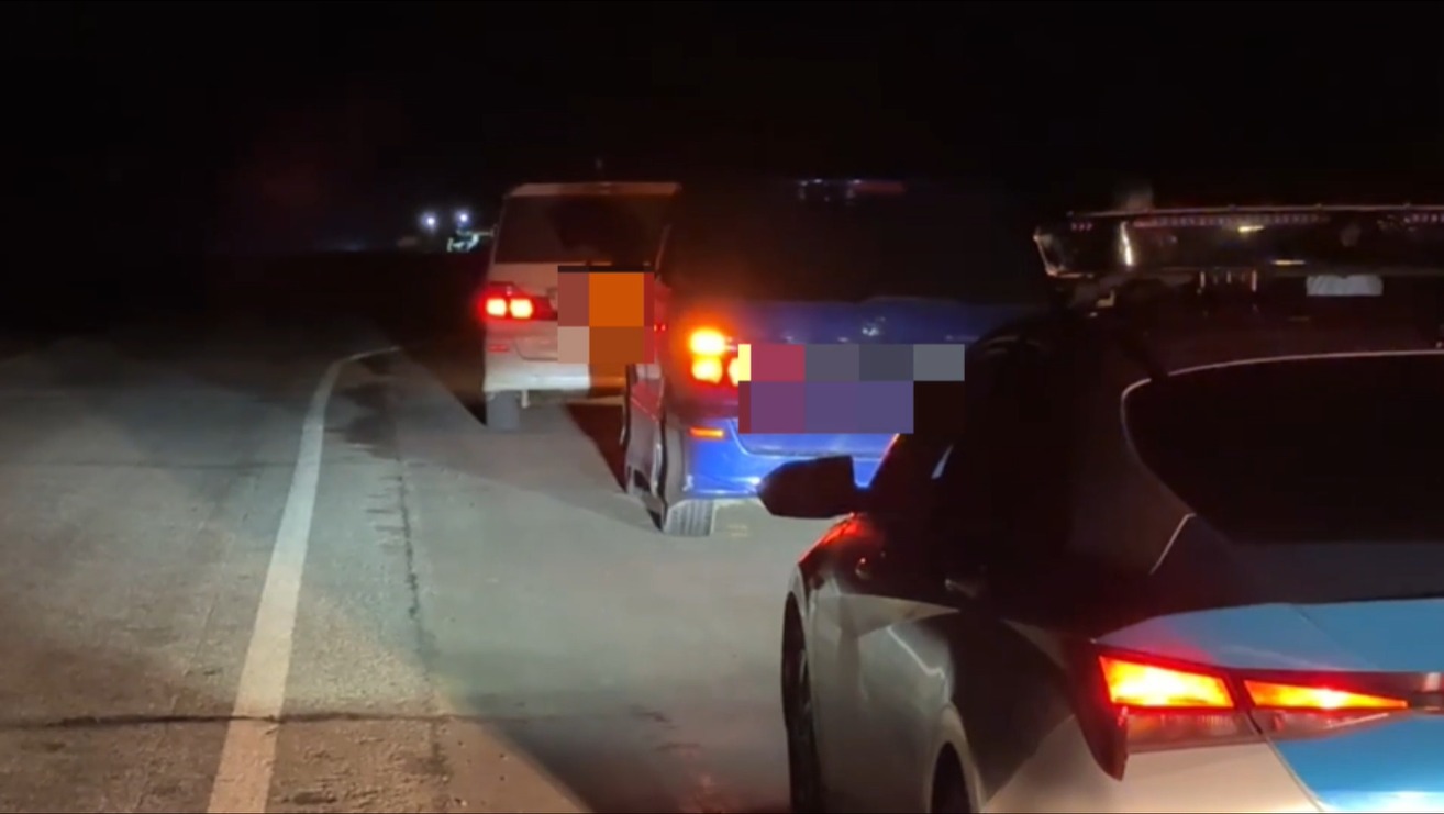 Поездка могла закончиться трагедией: на акмолинской трассе задержан таксист в состоянии наркотического опьянения