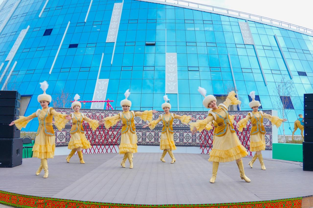 Двухдневные празднования Наурыза провели в столичном вузе