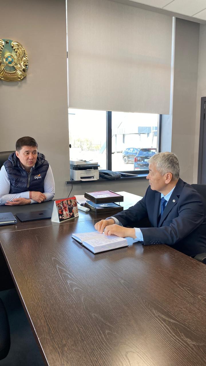 КММ Жезқазған қаласының байдарка және каноэде есу бойынша мамандандырылған балалар-жасөспірімдер олимпиадалық резерв спорт мектебіне барды