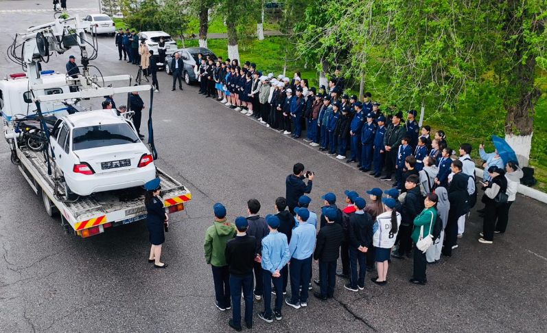 «Қауіпсіз жол»: Шымкентте жасөспірімдермен түсіндіру жұмыстары жүргізілді
