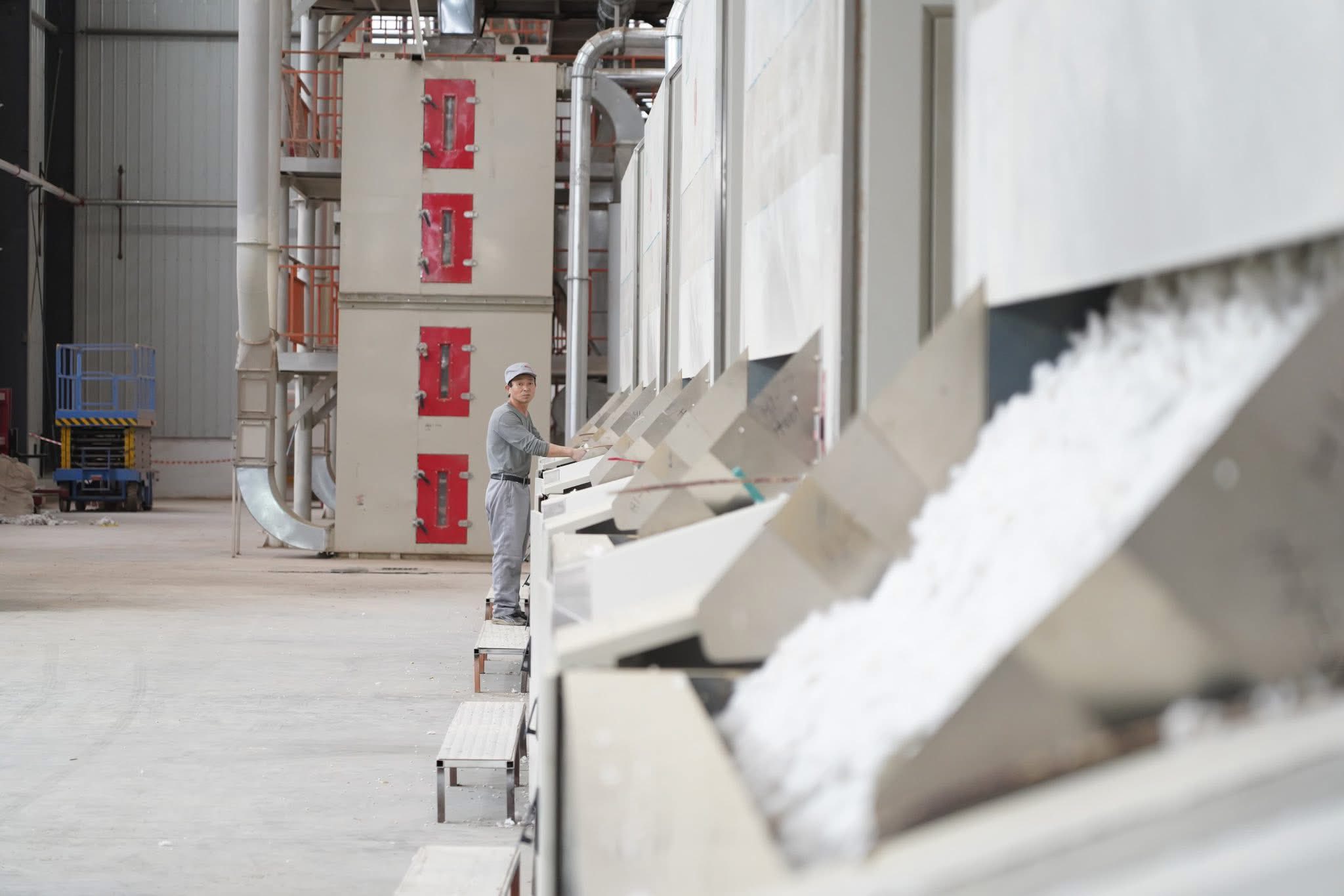 ТУРКЕСТАН: ПРАВА И КАЧЕСТВЕННЫЕ УСЛОВИЯ ТРУДА РАБОТНИКОВ ХЛОПЧАТОБУМАЖНОГО ЗАВОДА В ОТЫРАРЕ - НА ПОСТОЯННОМ КОНТРОЛЕ