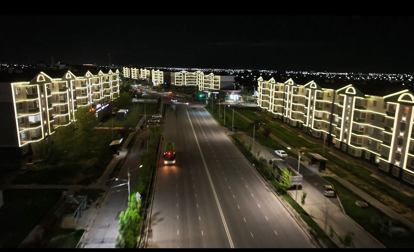 В АБАЙСКОМ РАЙОНЕ ОФОРМЛЕН ВНЕШНИЙ ОБЛИК МНОГОКВАРТИРНЫХ ЖИЛЫХ ДОМОВ