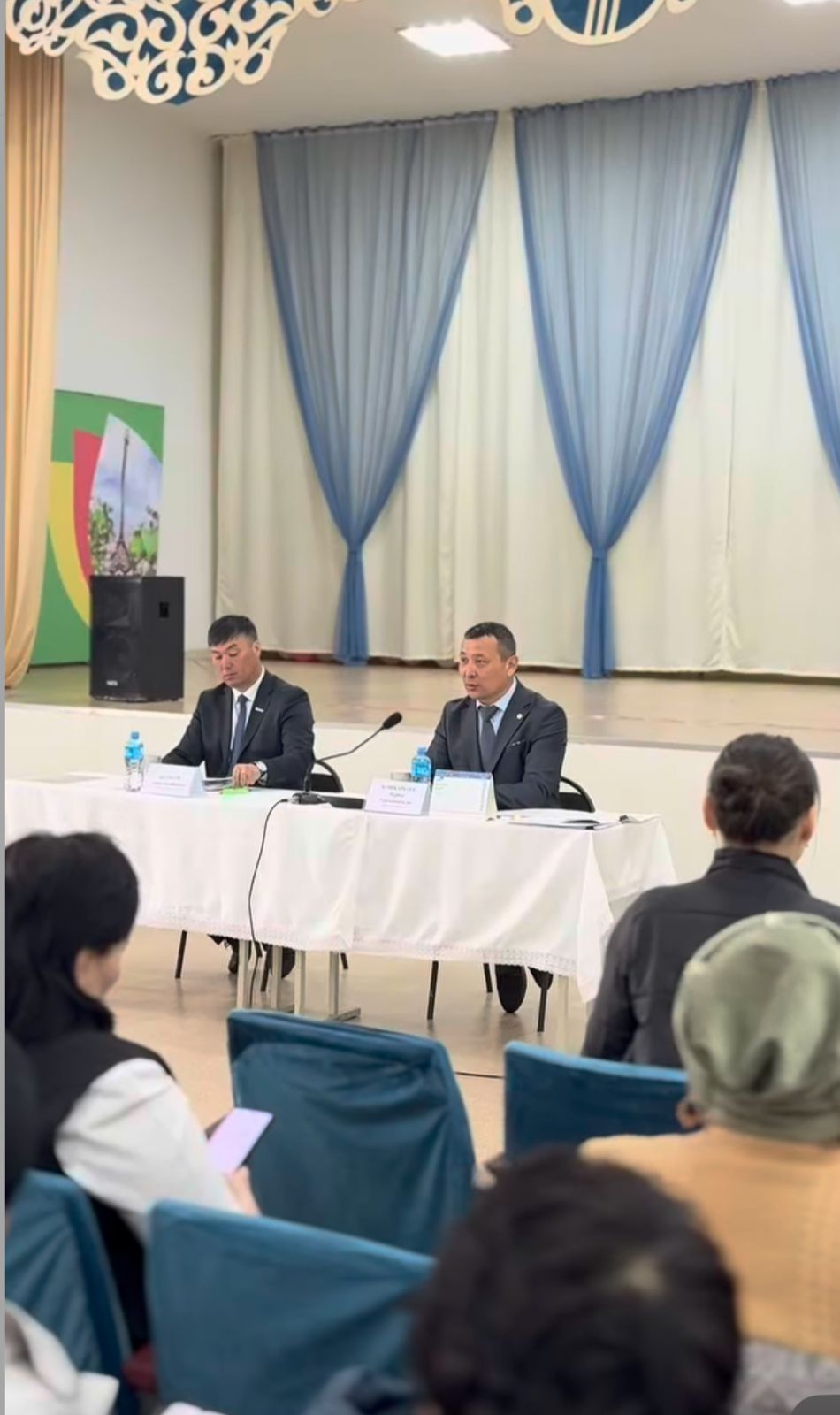 Аким Кокпектинского района Кошкарбаев Нурбек Турсынканович провёл встречу с жителями Улкенбокенского сельского округа.