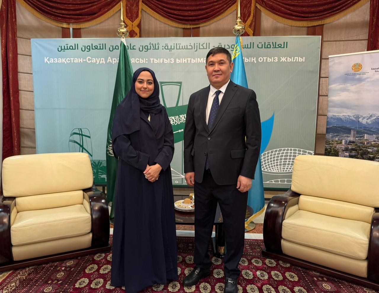 Қазақстан Елшісі Сауд Арабиясының журналистімен экосаммит жайлы пікір алмасты