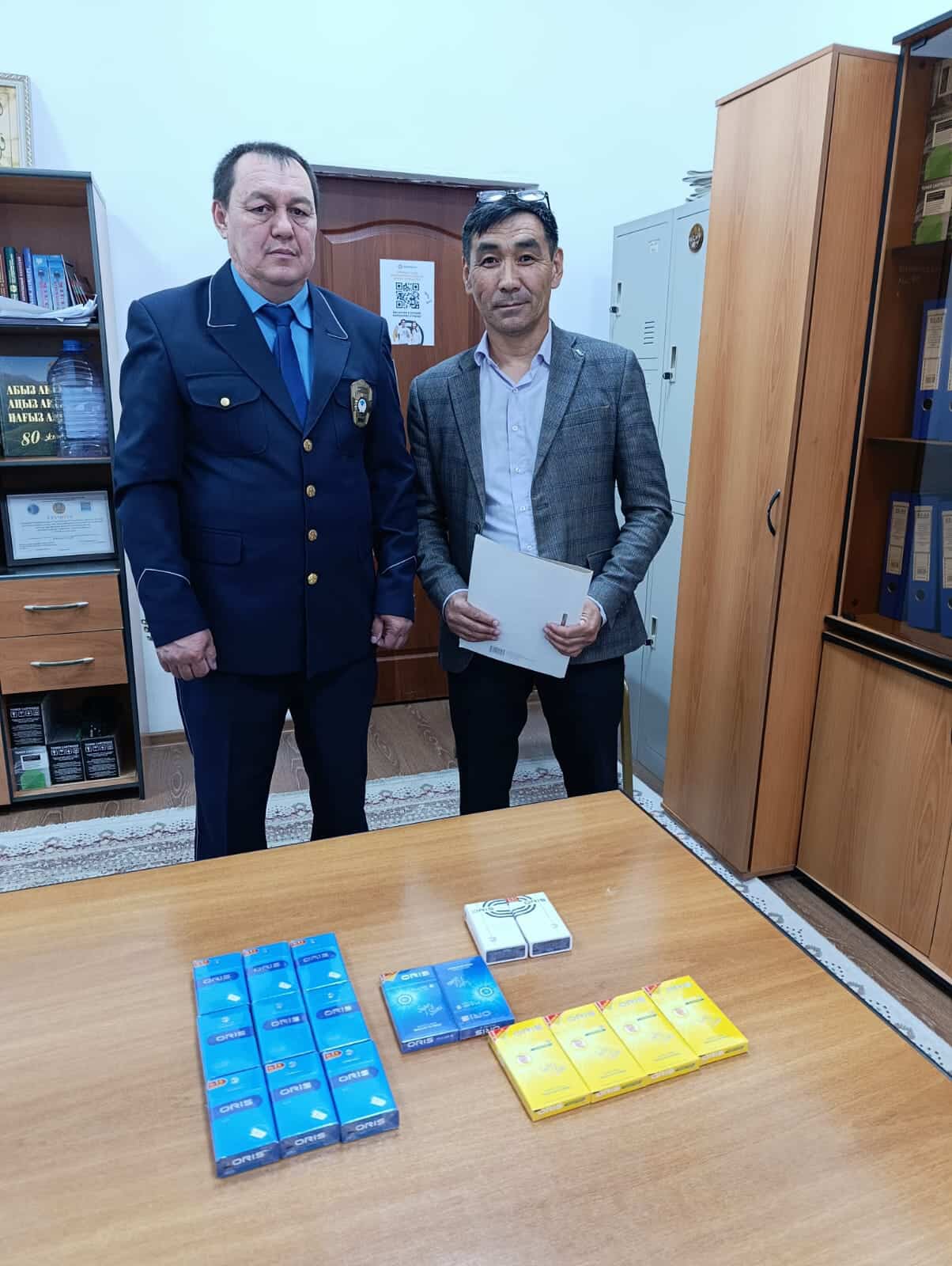 Тәркіленген өнімдер Ақсу аудандық әкімшілігіне тапсырылды