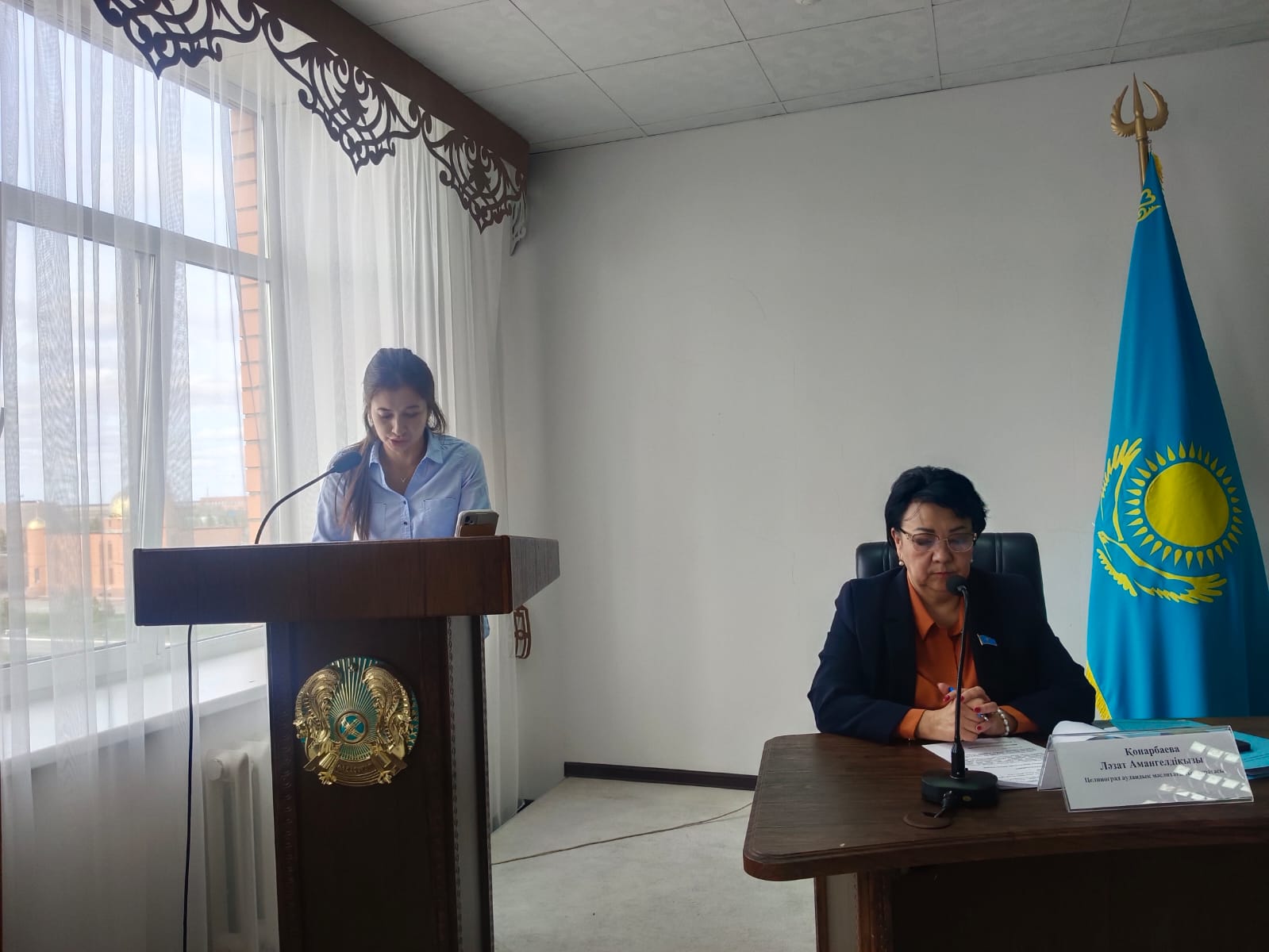 Целиноград аудандық мәслихатының кезектен тыс сессиясы өтті