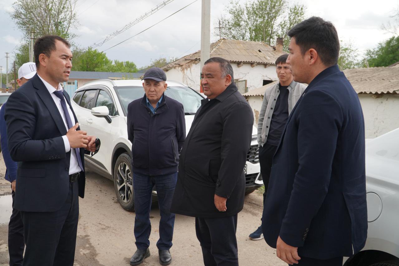 БӘЙДІБЕК: АЛҒАБАС АУЫЛДЫҚ ОКРУГІНДЕ ИНФРАҚҰРЫЛЫМ ЖҰМЫСТАРЫ ҚАРҚЫНДЫ ТҮРДЕ ЖҮРГІЗІЛУДЕ