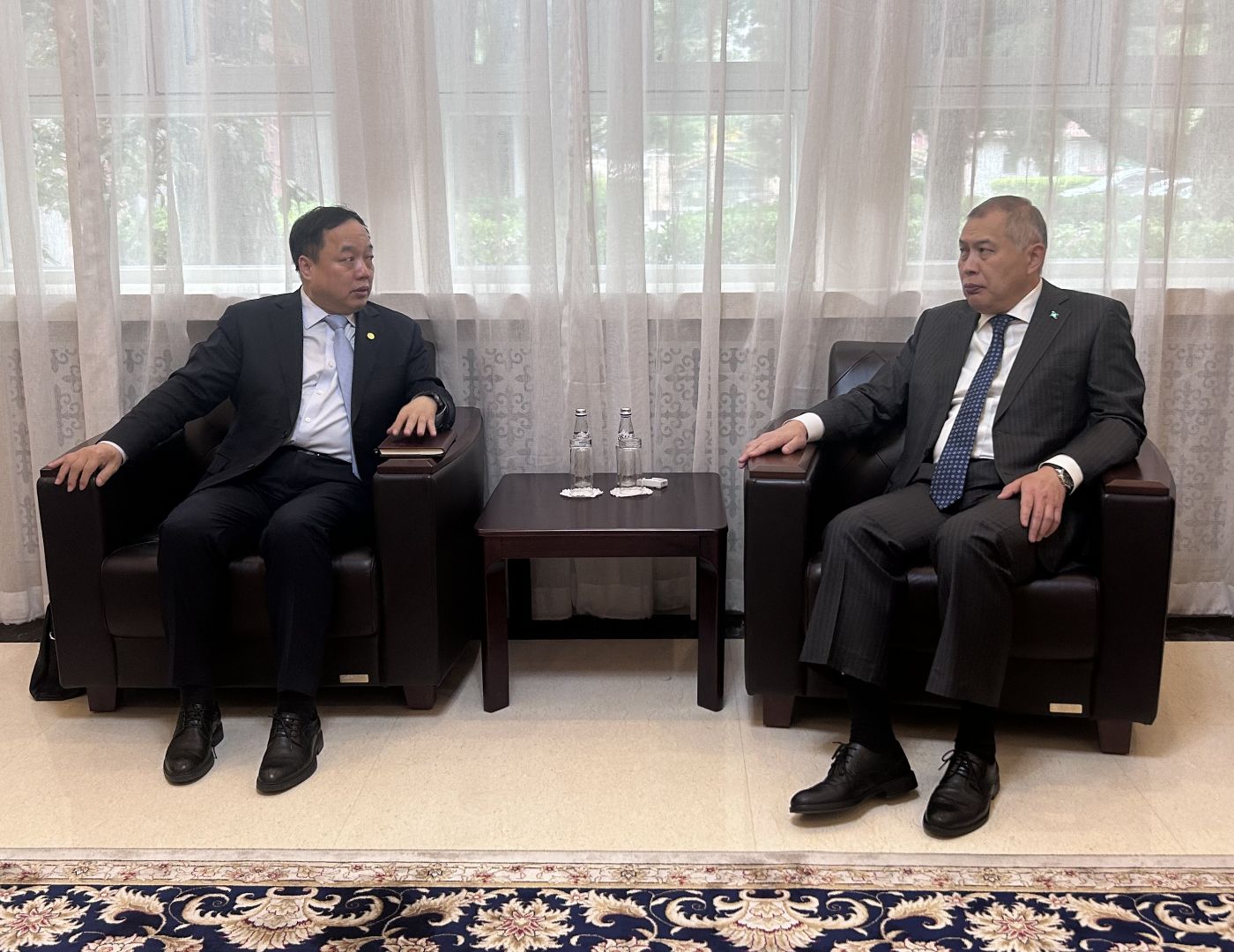 В Пекине рассмотрены перспективы реализации крупных инфраструктурных проектов в Казахстане